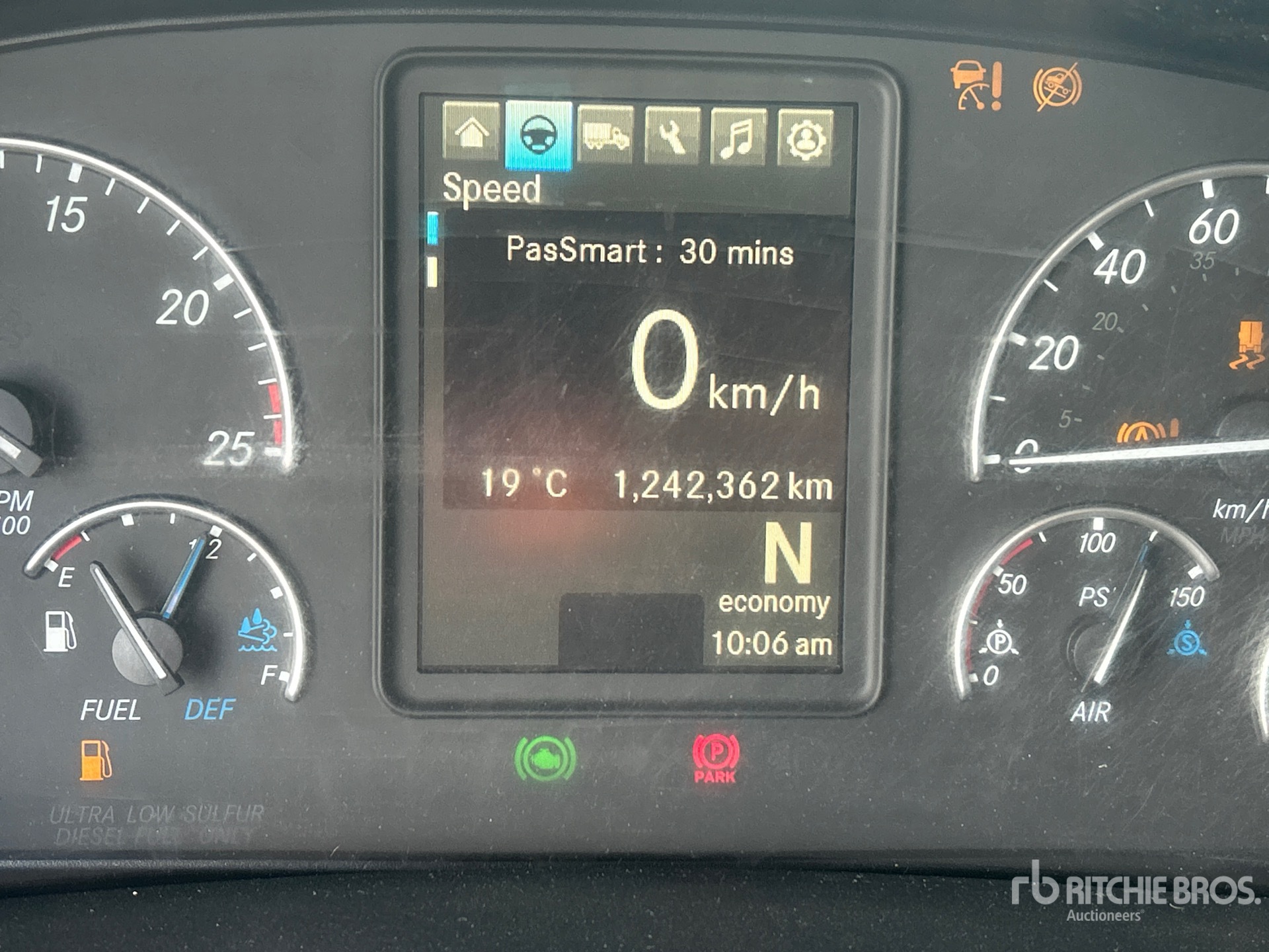2021 Freightliner CASCADIA 126