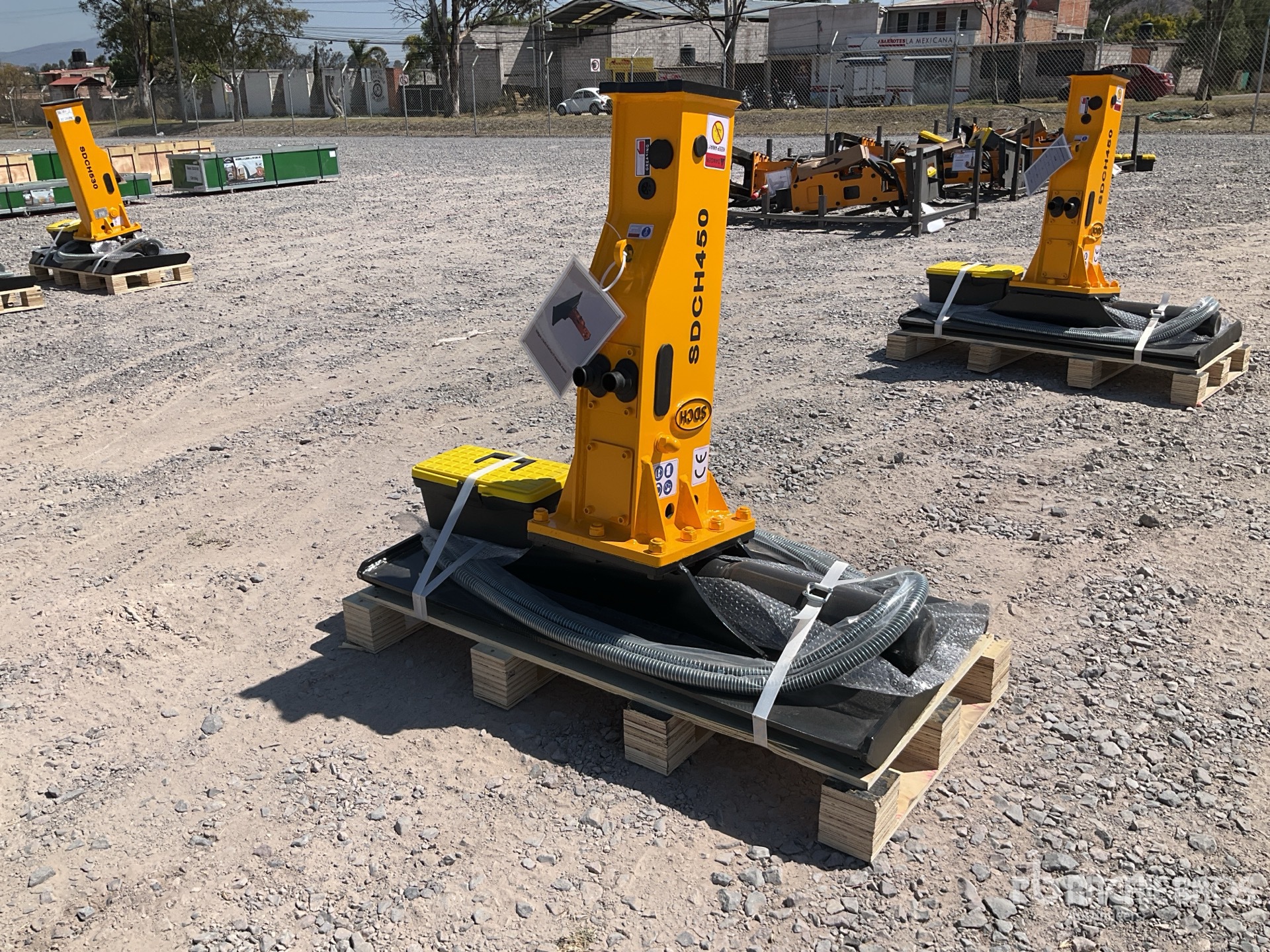 General Appearance with Bild, Ecke vorne rechts