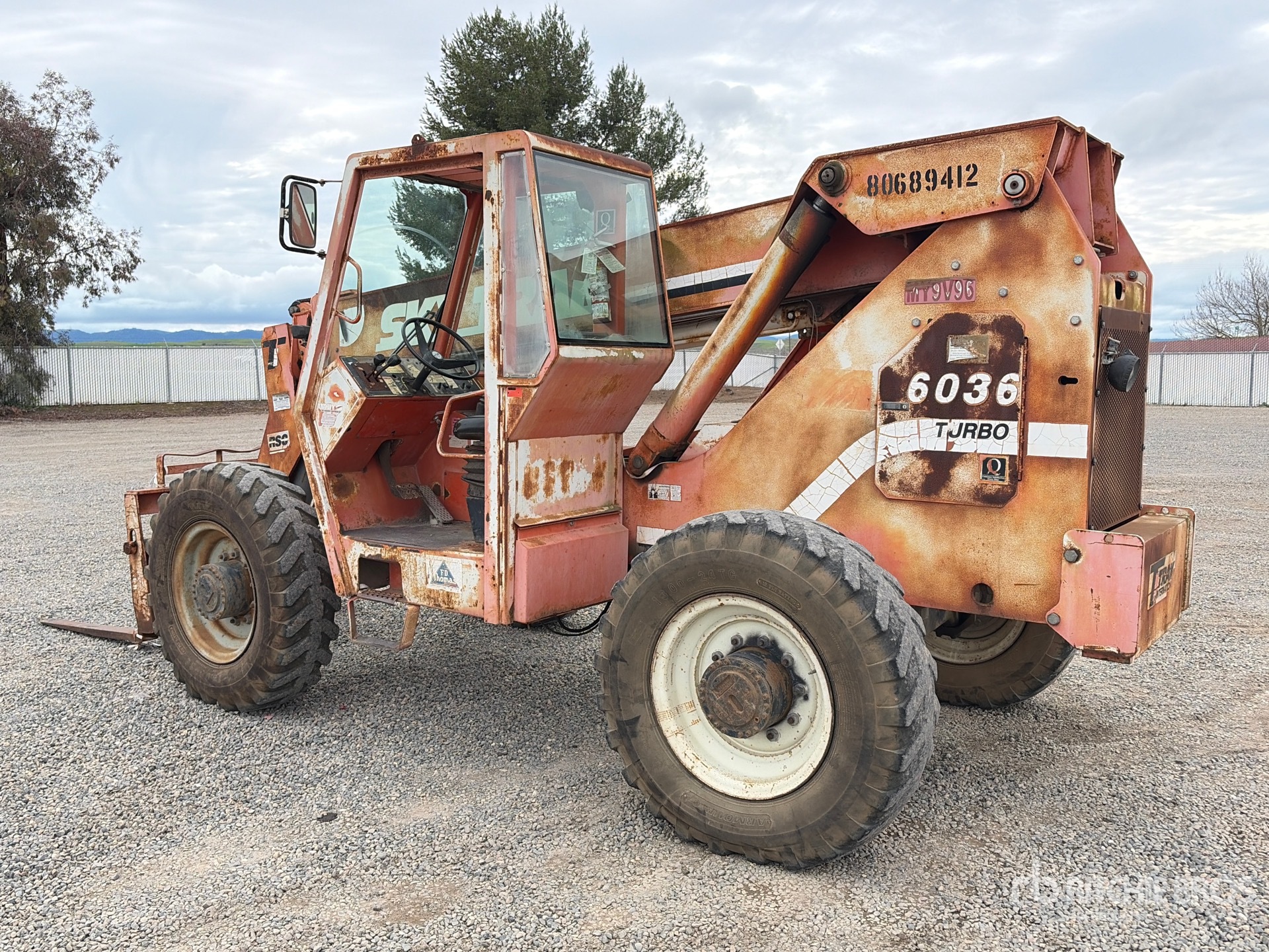 General Appearance with Picture, Left Rear Corner