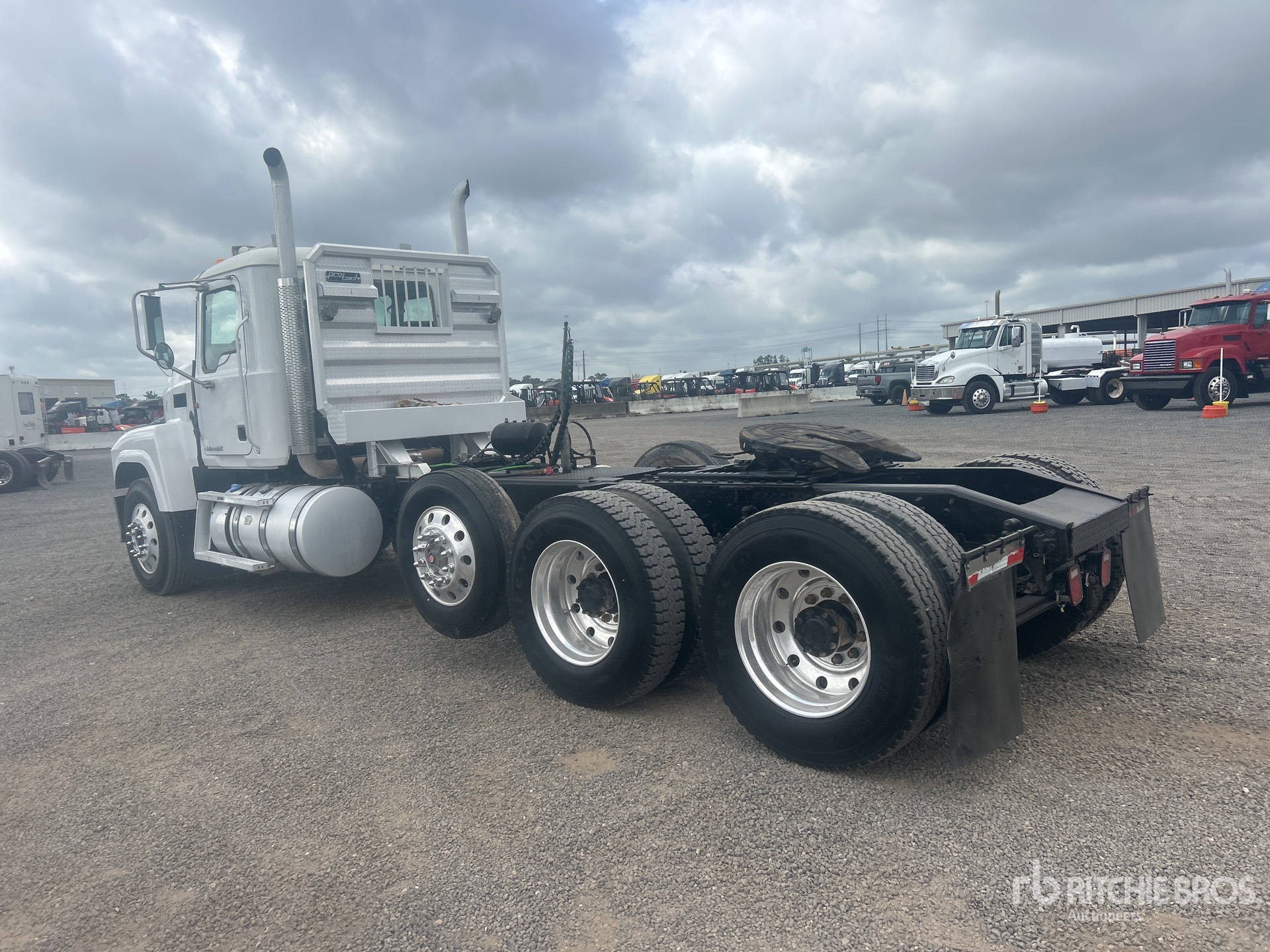 General Appearance with Imagen: esquina trasera izquierda