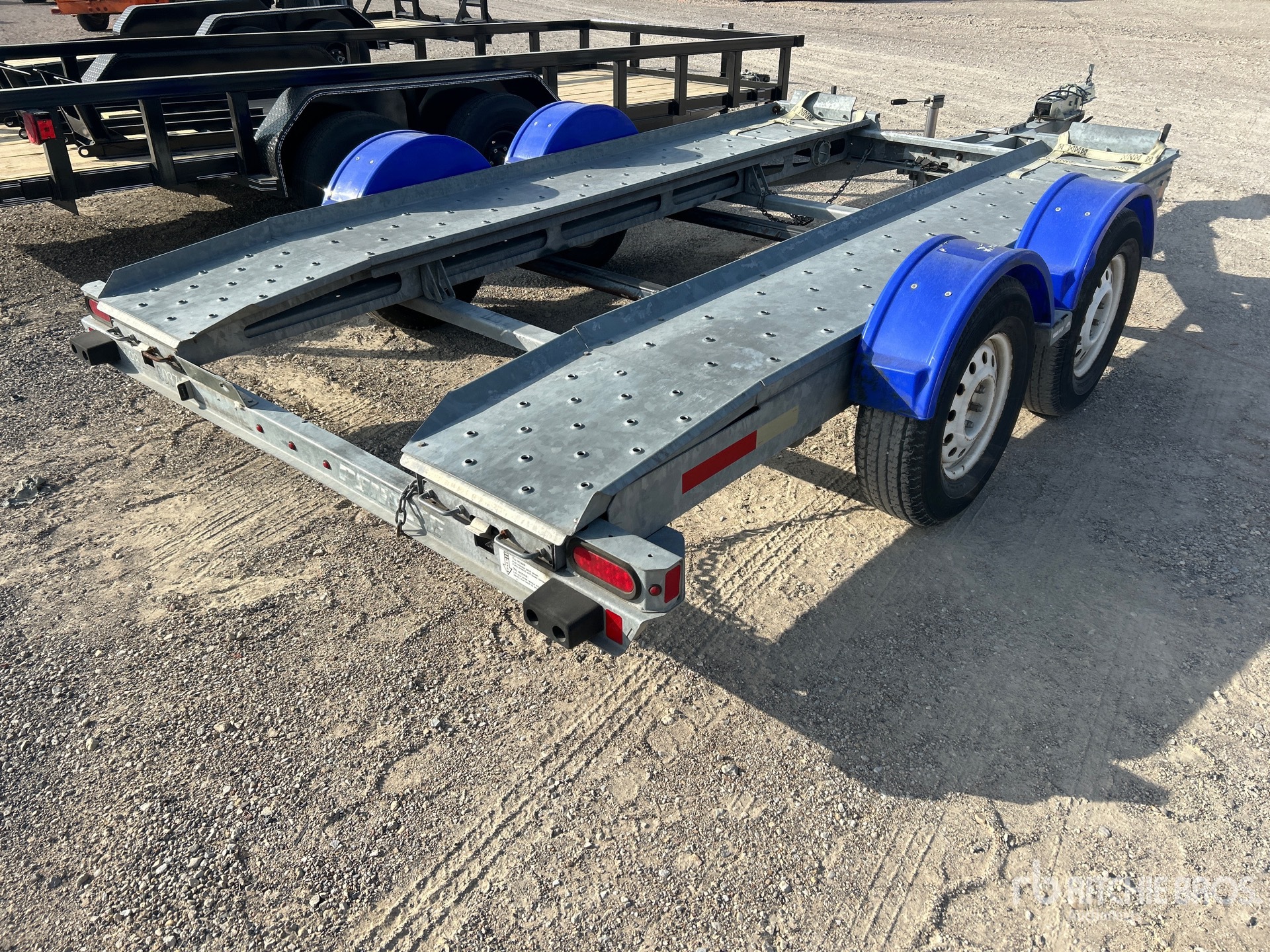 Aspect général with Image, coin arrière droit