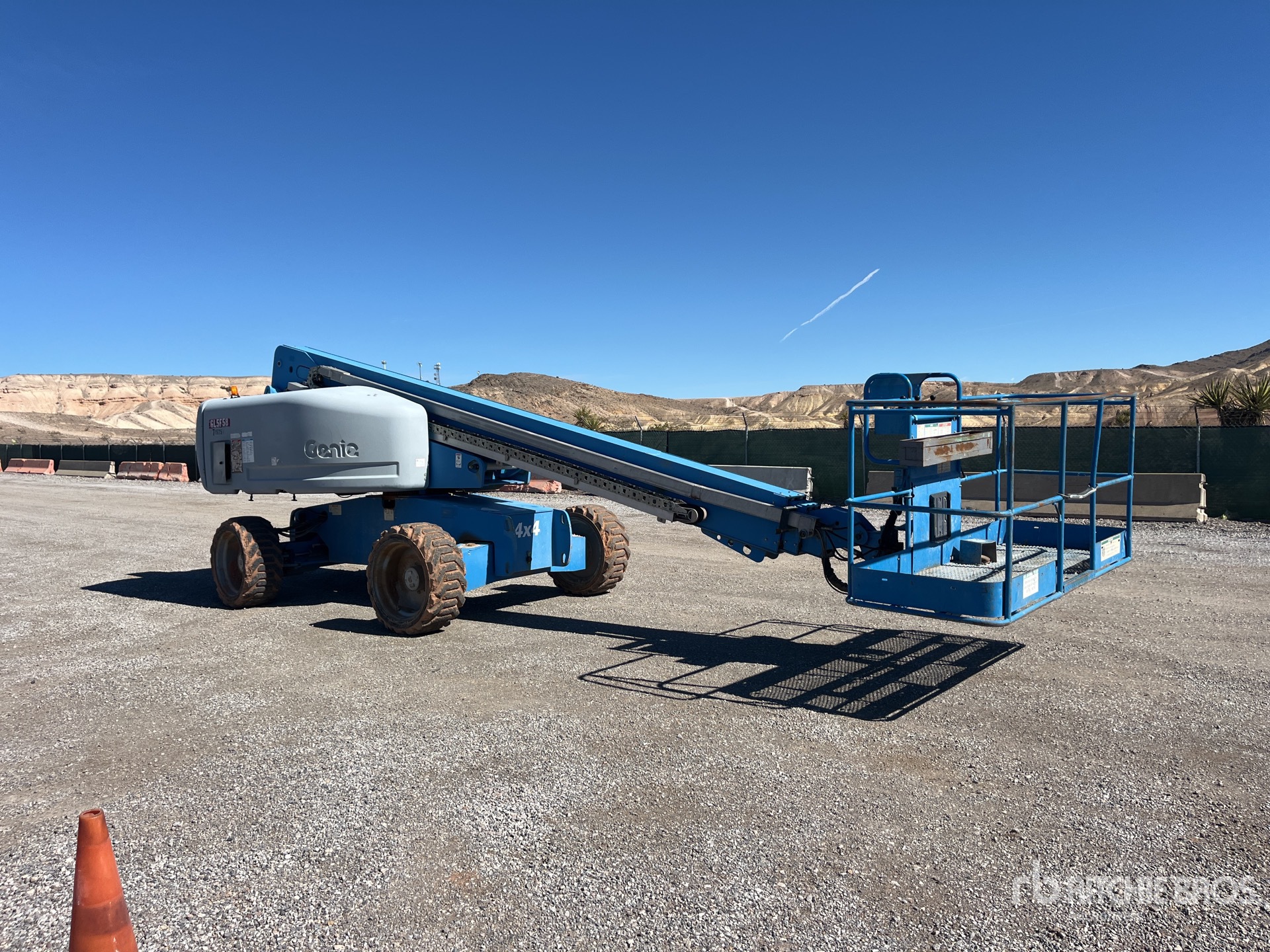 General Appearance with Foto, angolo anteriore destro