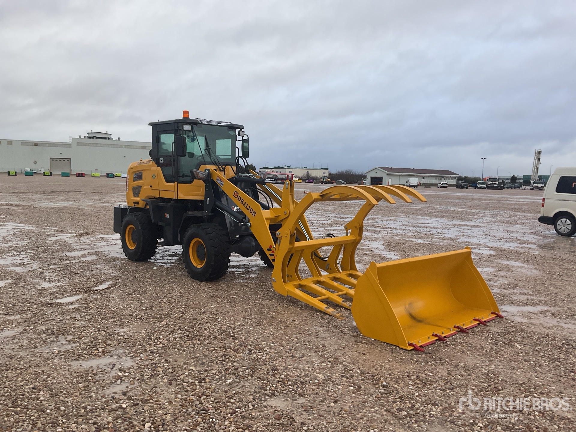 General Appearance with Picture, Right Front Corner