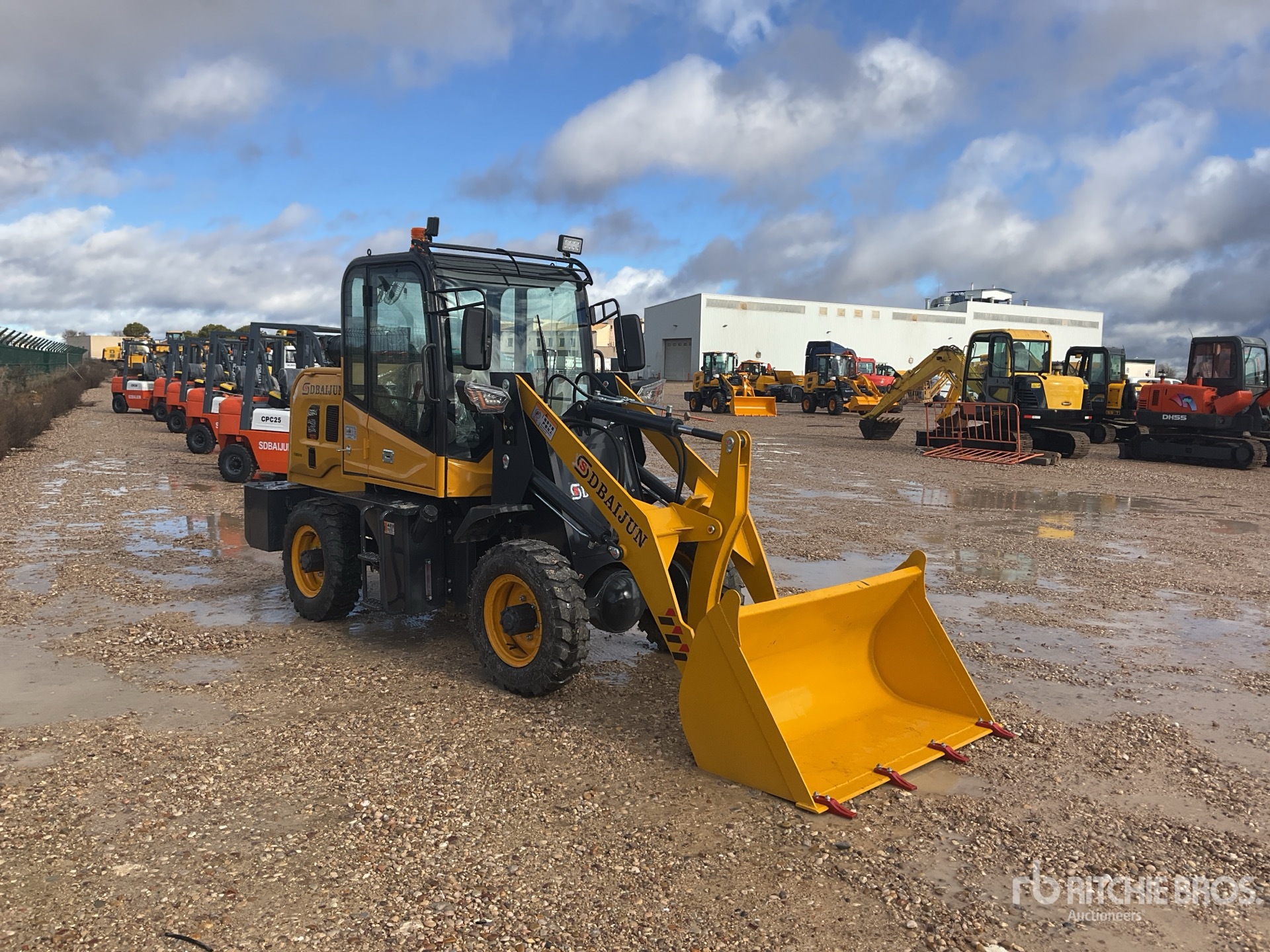 General Appearance with Picture, Right Front Corner