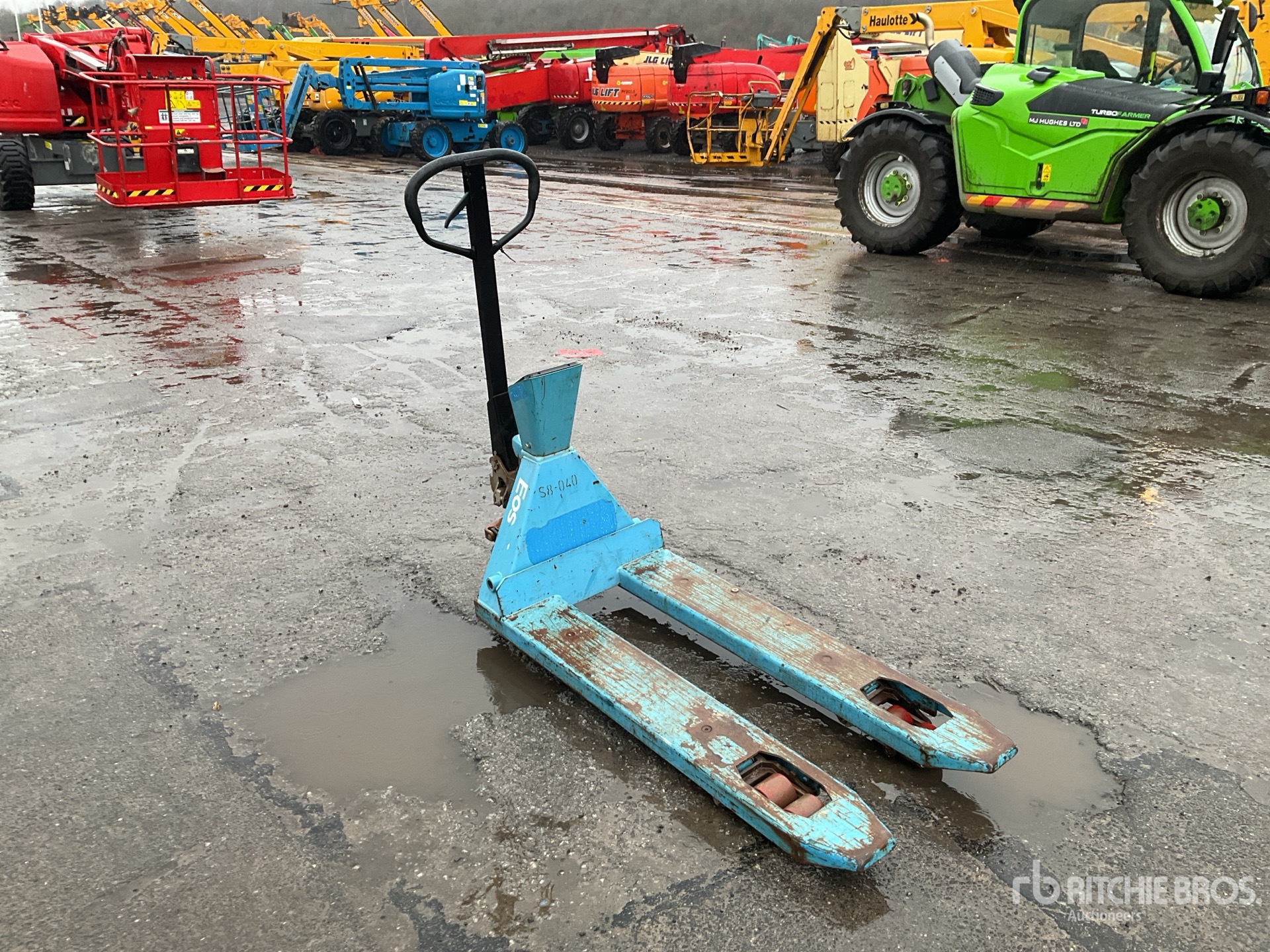 General Appearance with Picture, Right Front Corner