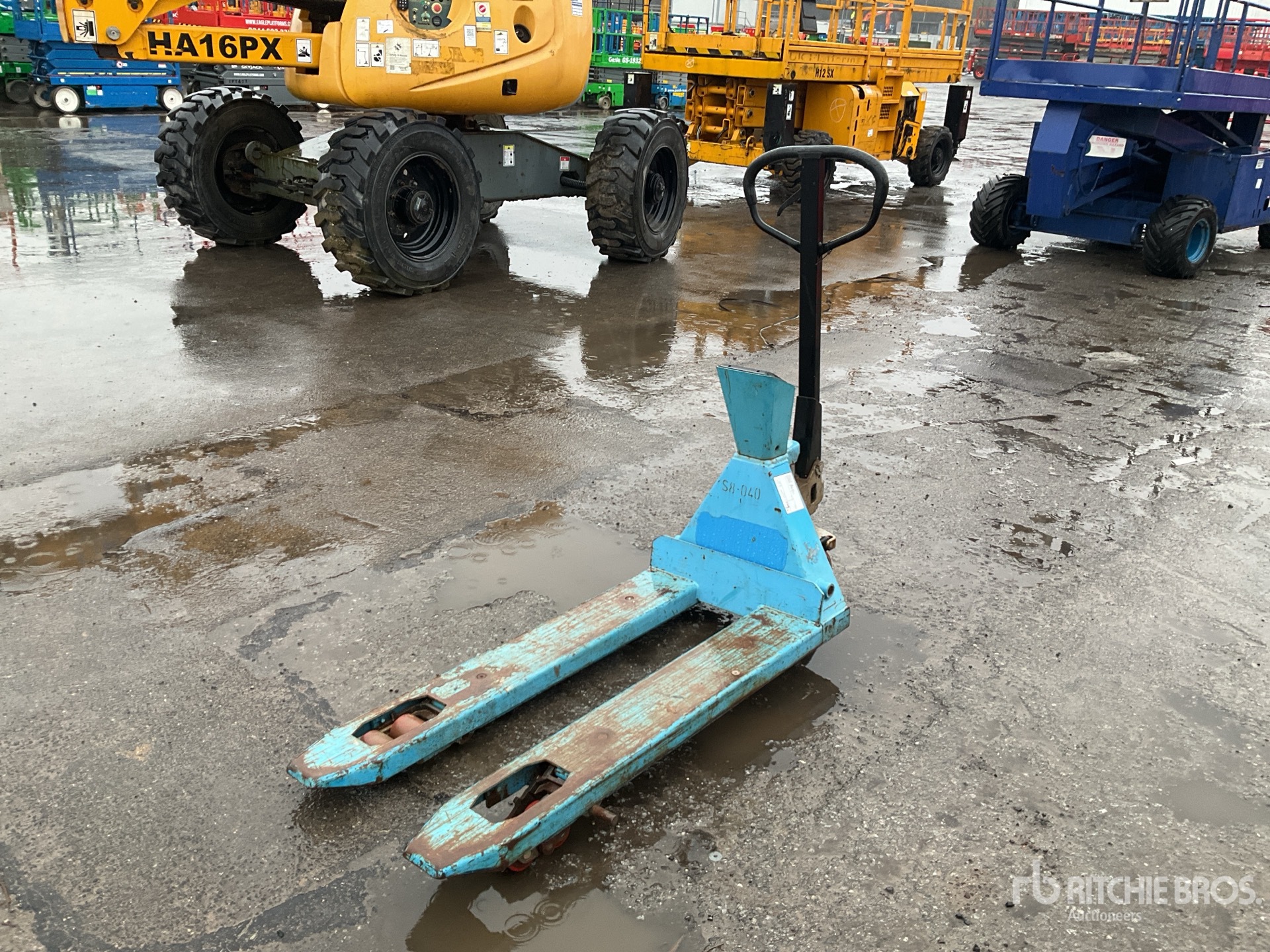 General Appearance with Picture, Left Front Corner