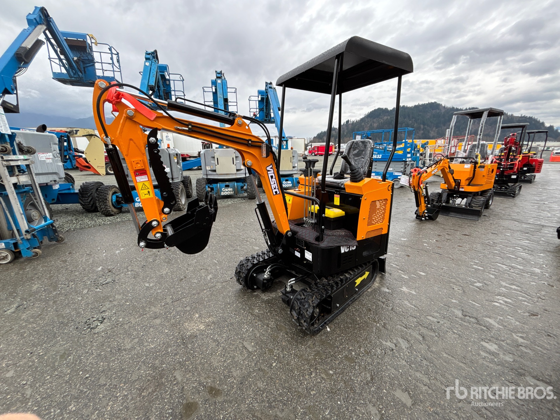 General Appearance with Foto, angolo anteriore sinistro