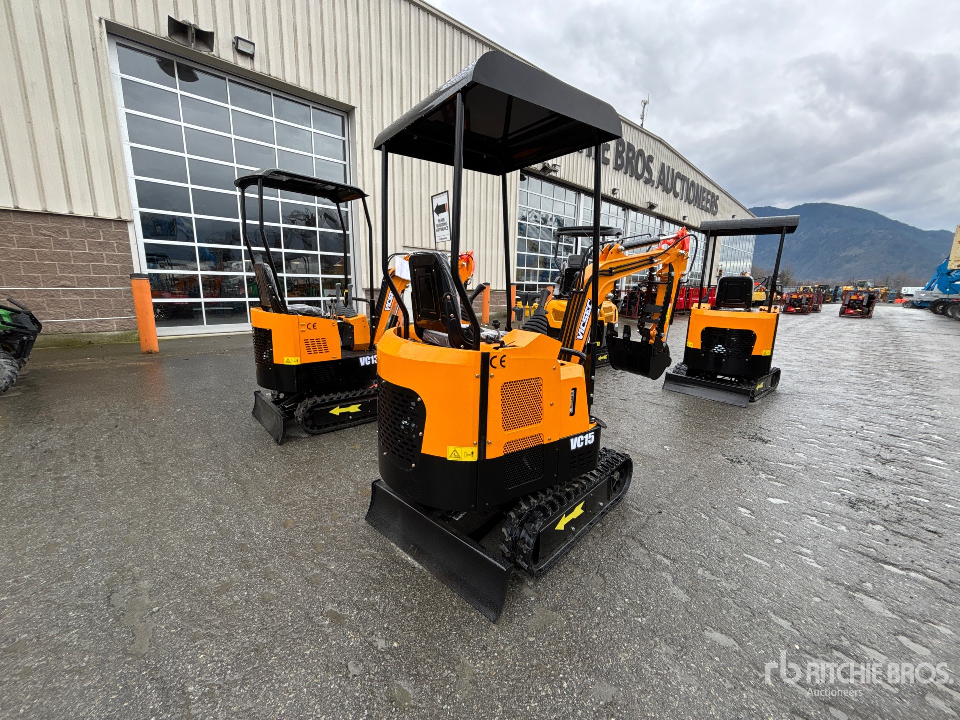 General Appearance with Foto, angolo anteriore sinistro