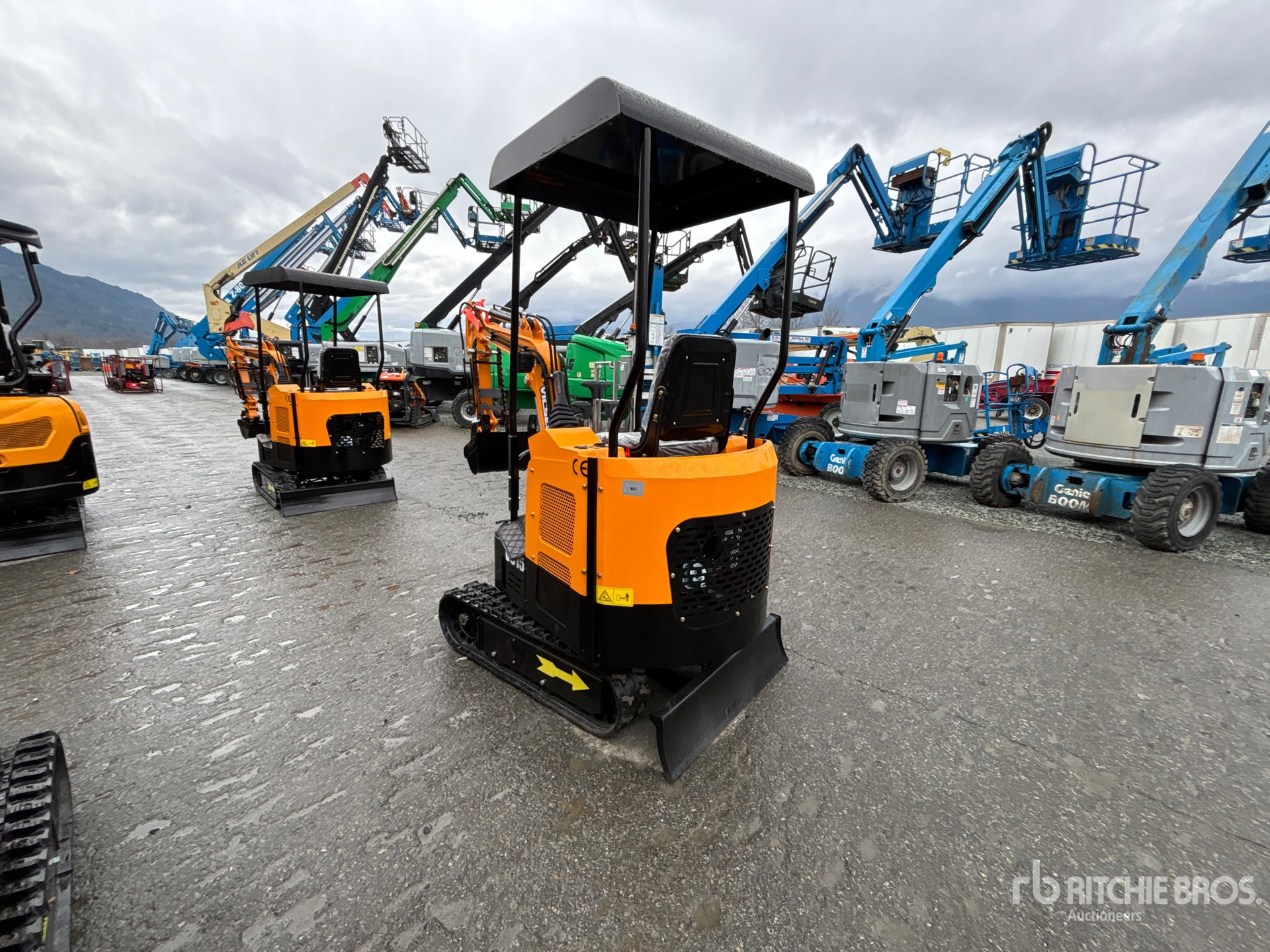 General Appearance with Foto, angolo posteriore sinistro