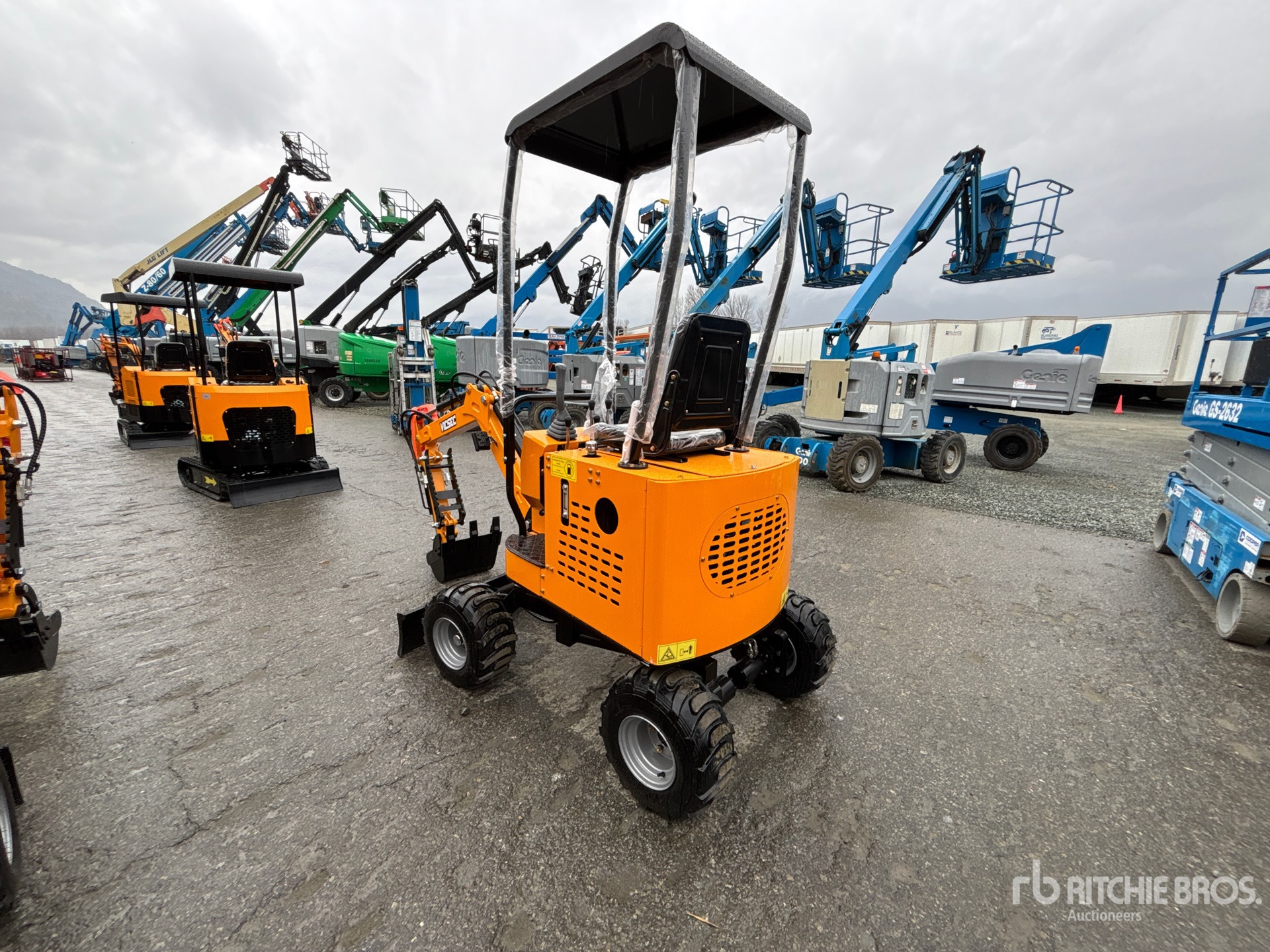 General Appearance with Foto, angolo posteriore sinistro