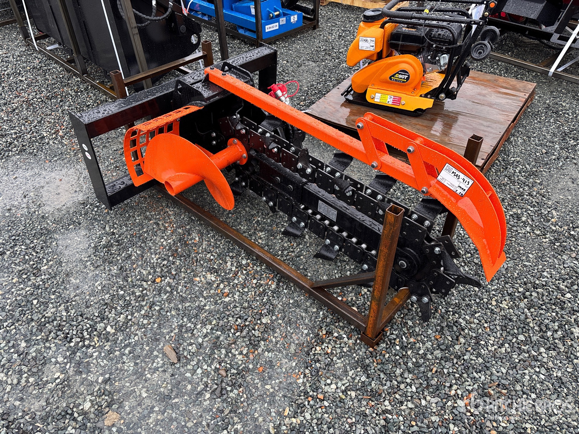 General Appearance with Picture, Left Front Corner