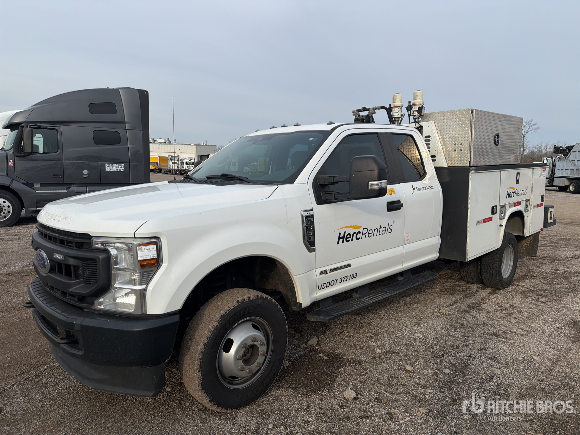 General Appearance with Bild, Ecke vorne links