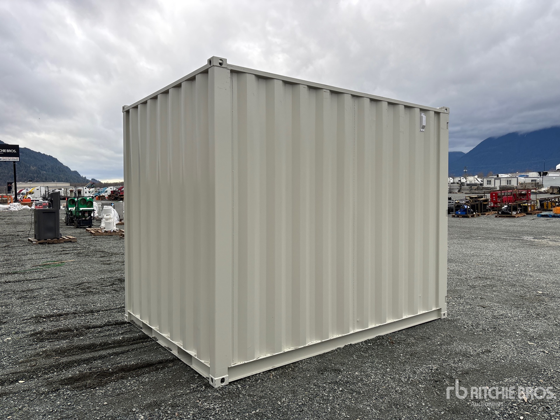 General Appearance with Picture, Right Rear Corner