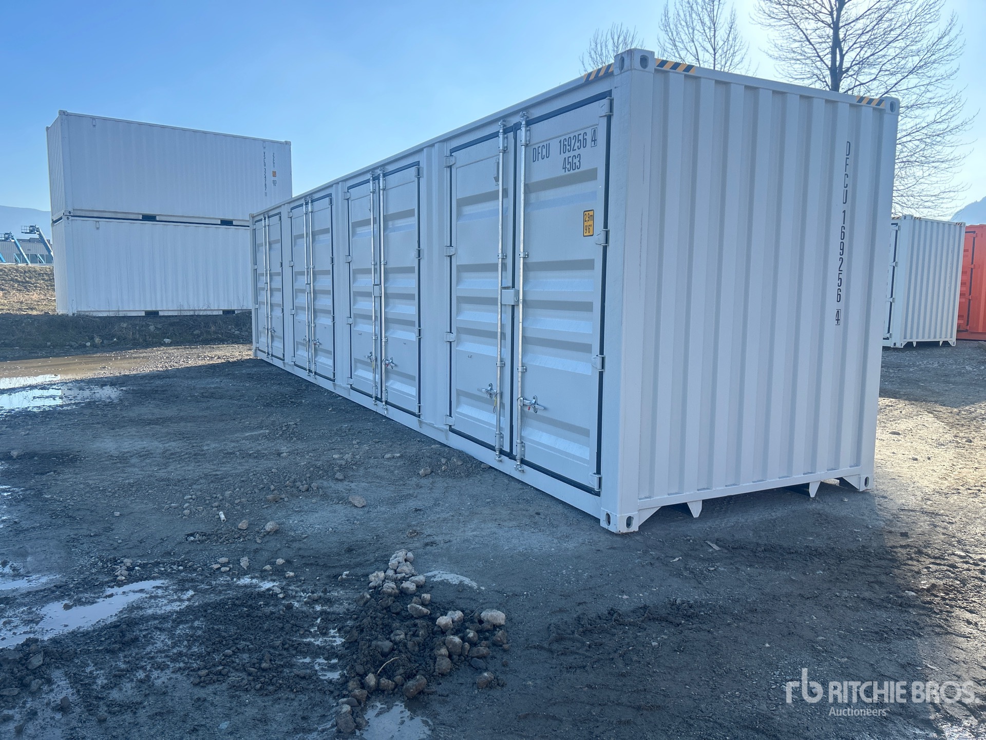 General Appearance with Bild, Ecke hinten links