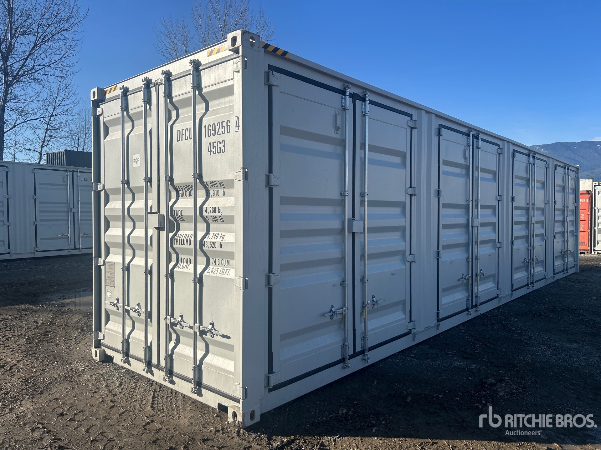 General Appearance with Bild, Ecke vorne links