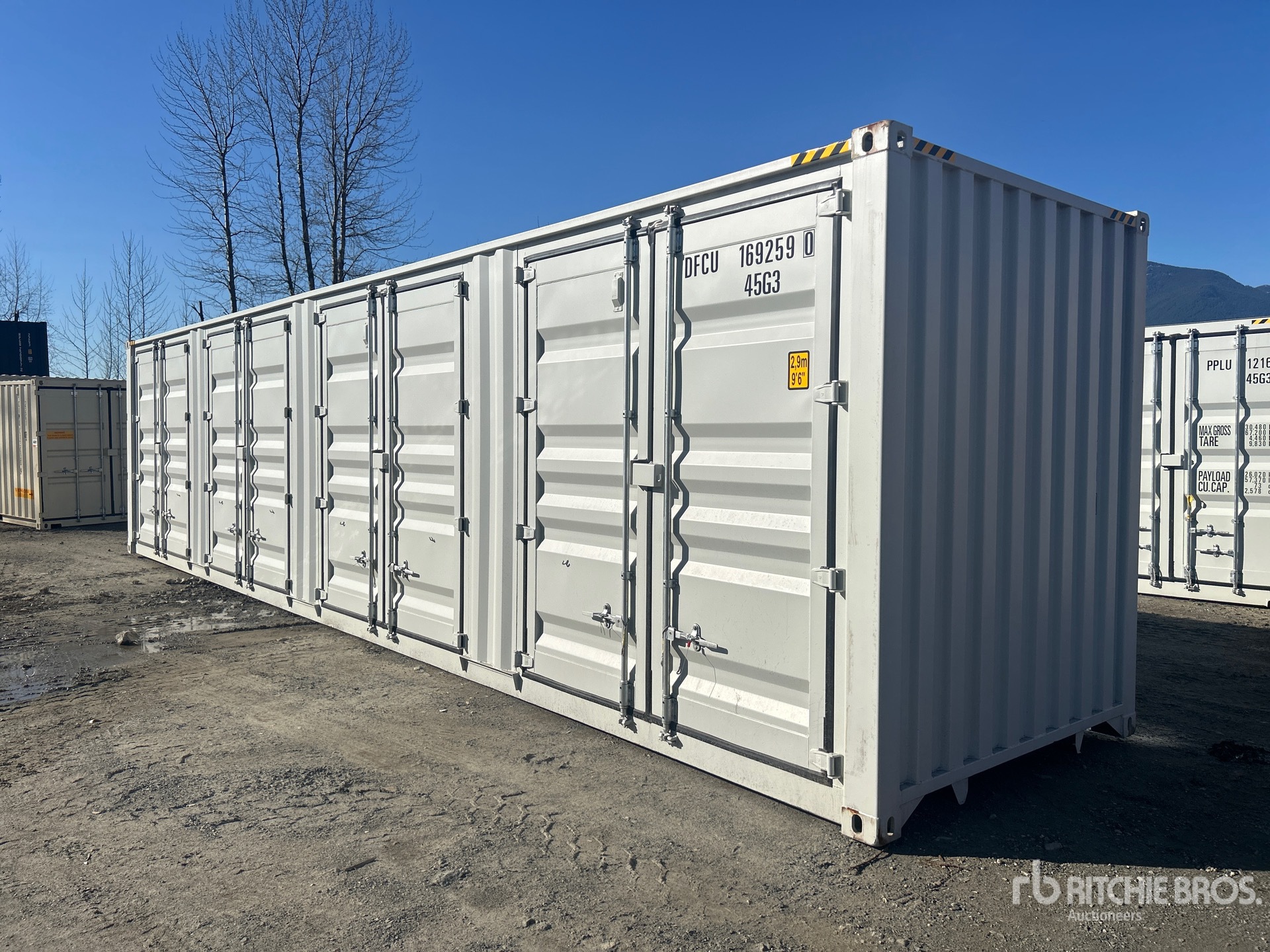 General Appearance with Bild, Ecke hinten links