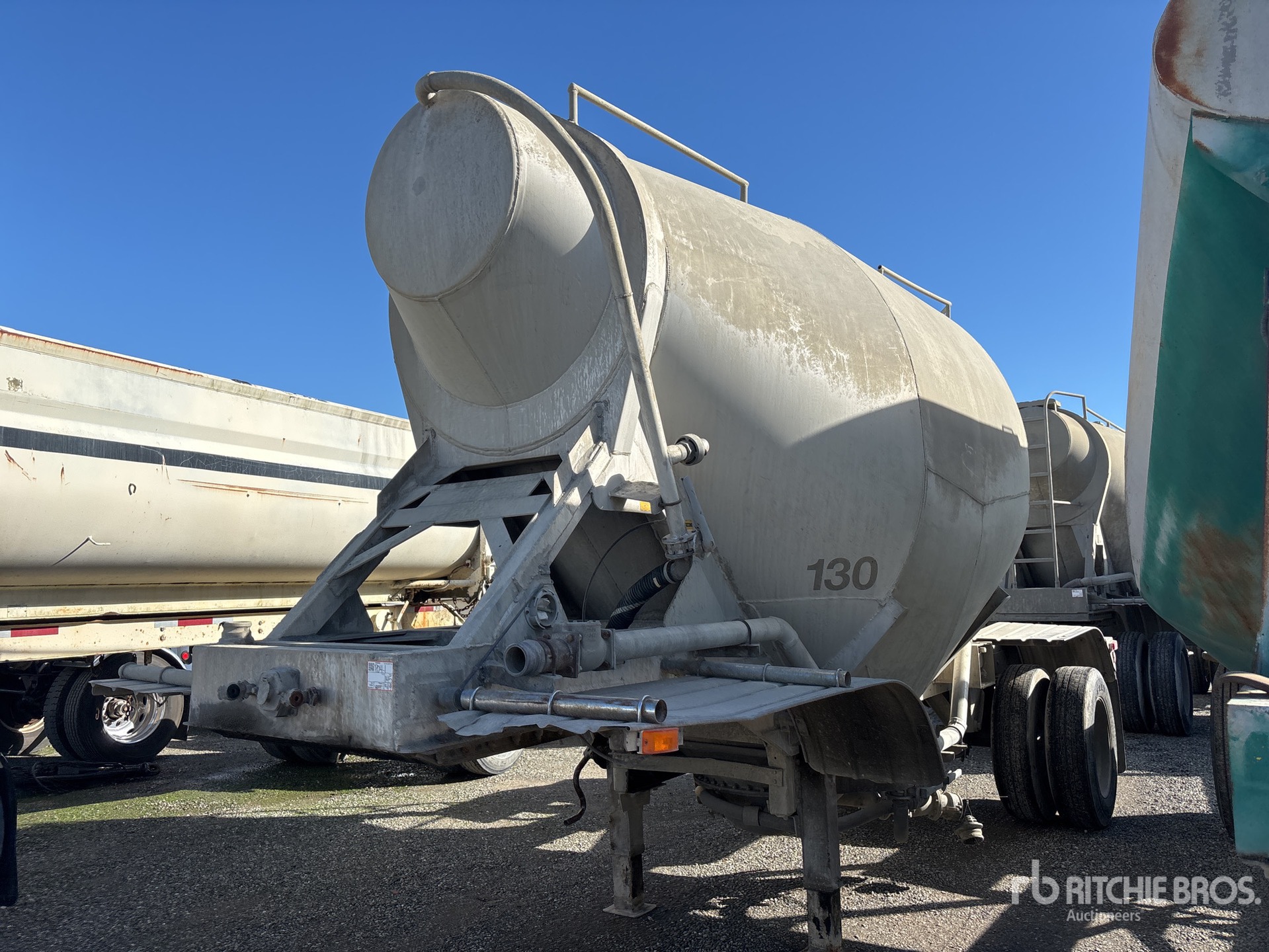 General Appearance with Image, coin avant gauche