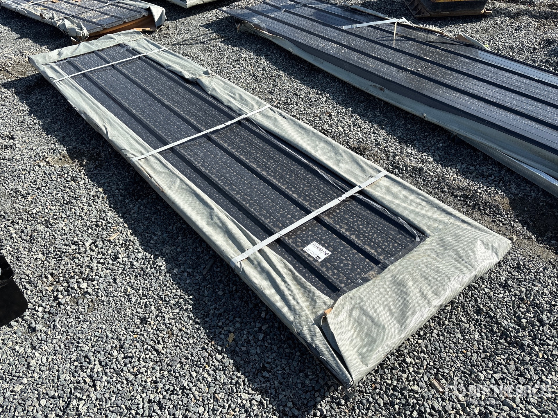 General Appearance with Bild, Ecke hinten rechts