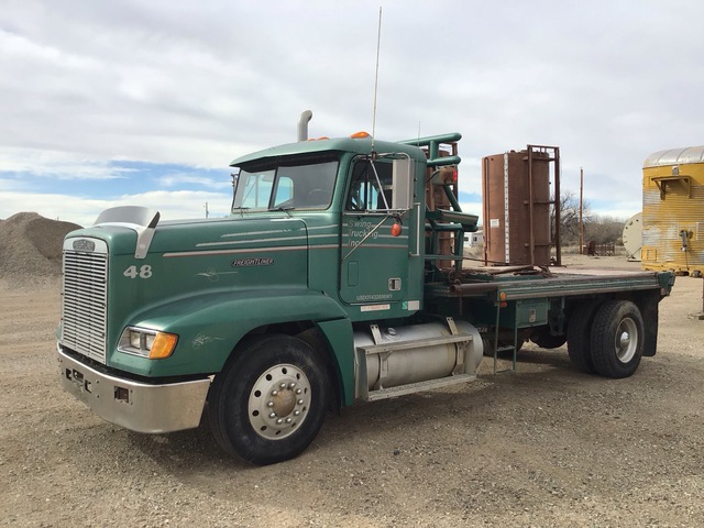 1989 Freightliner Columbia 120 4x2 Winch Truck