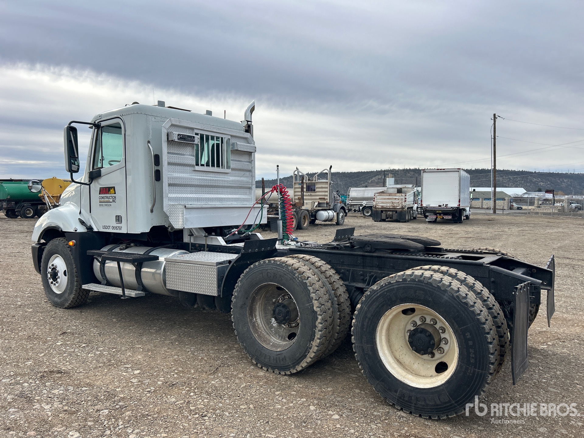 General Appearance with Picture, Left Rear Corner