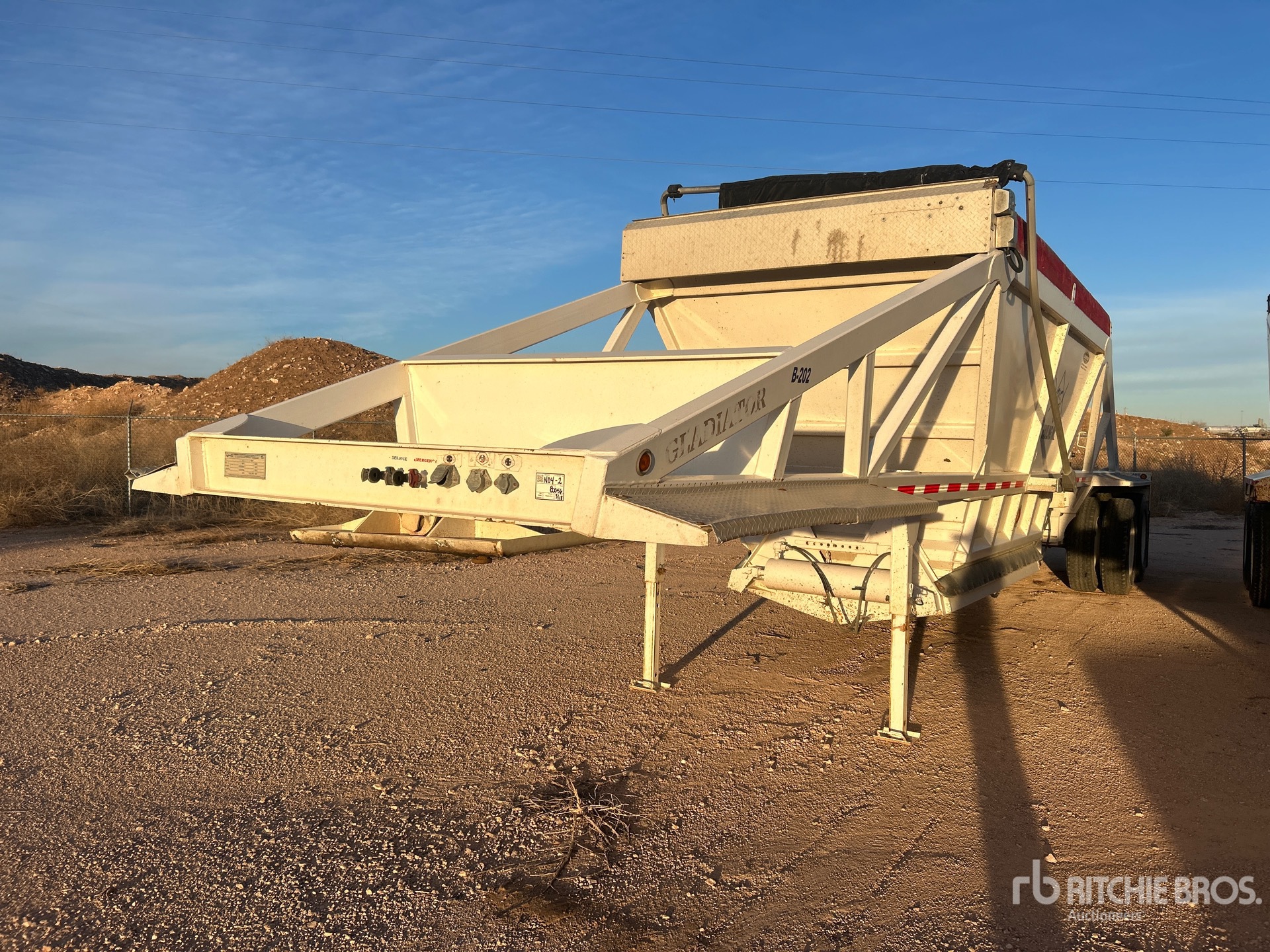 General Appearance with Bild, Ecke vorne links