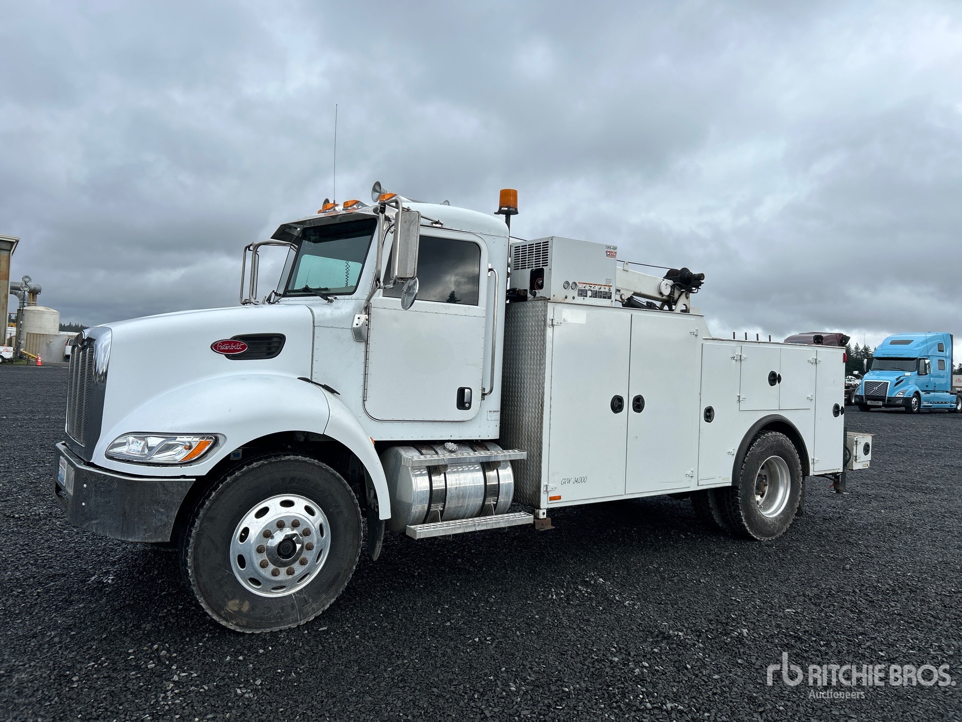 General Appearance with Foto, angolo anteriore sinistro