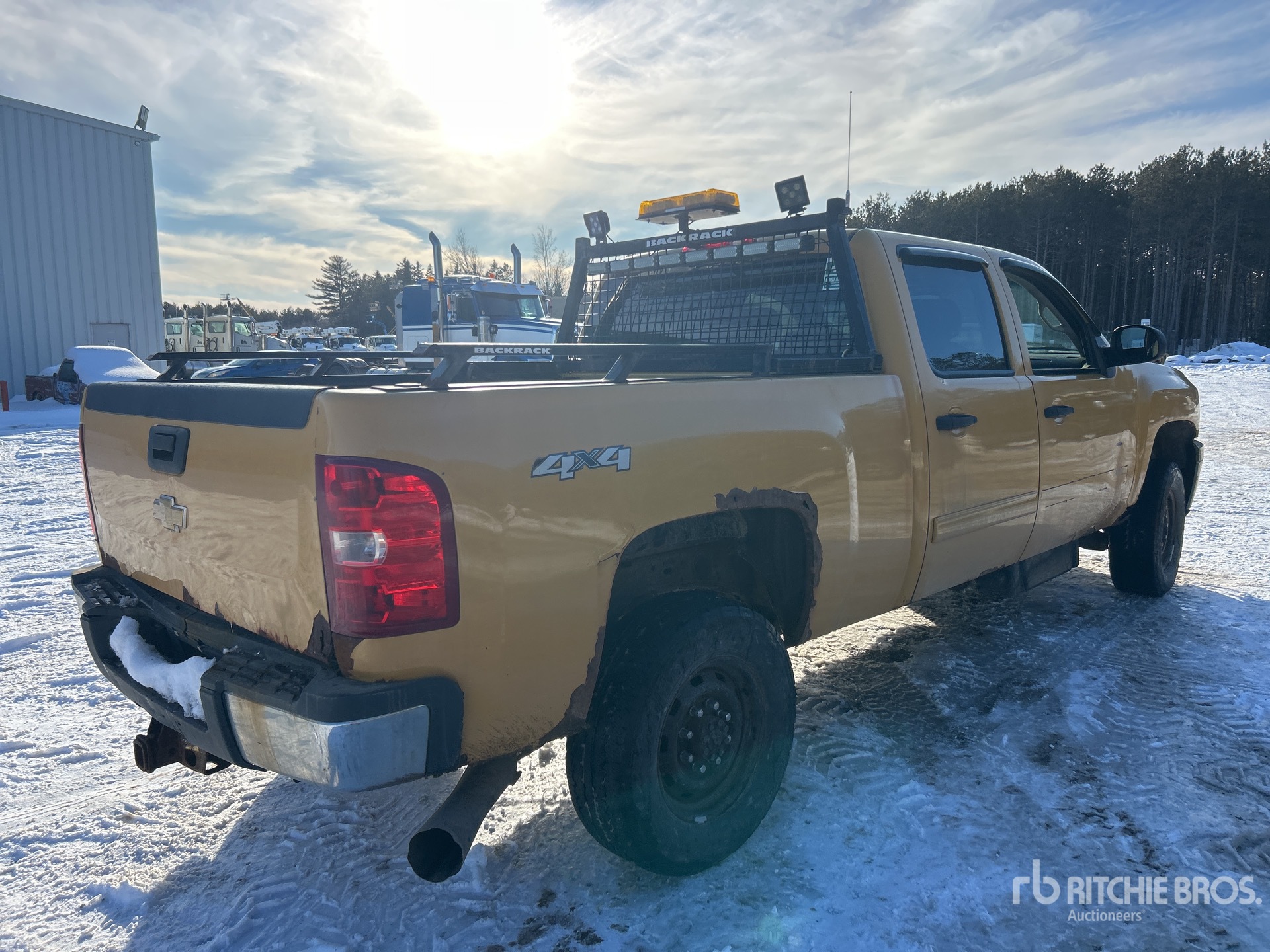 General Appearance with Picture, Right Rear Corner