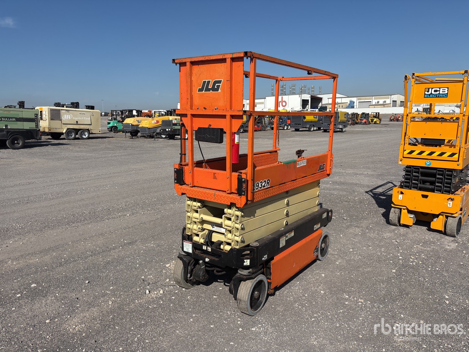 General Appearance with Featured Photo