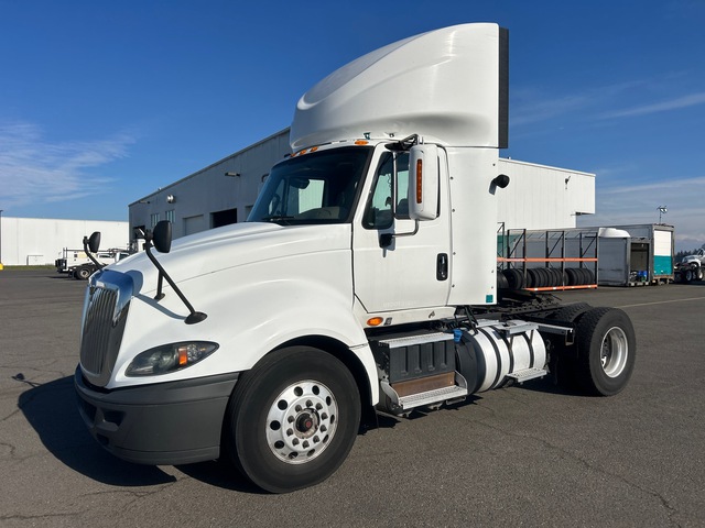 2015 International LA687 4x2 S/A Day Cab Truck Tractor
