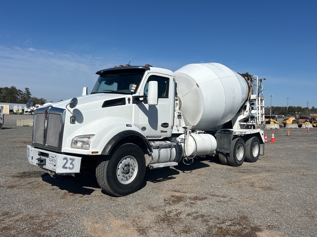 2022 Kenworth T880 6x4 Mixer Truck