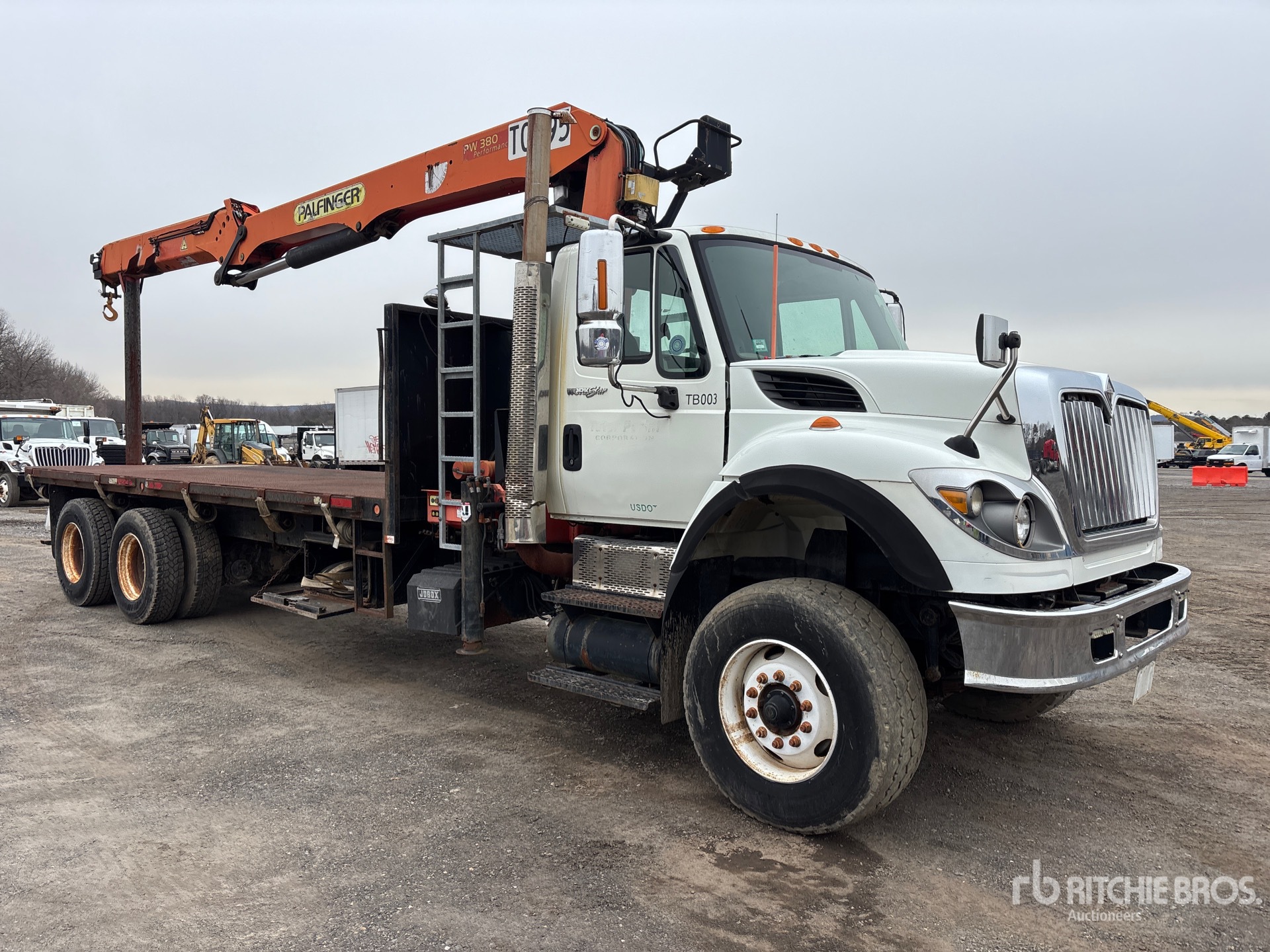 General Appearance with Bild, Ecke vorne rechts