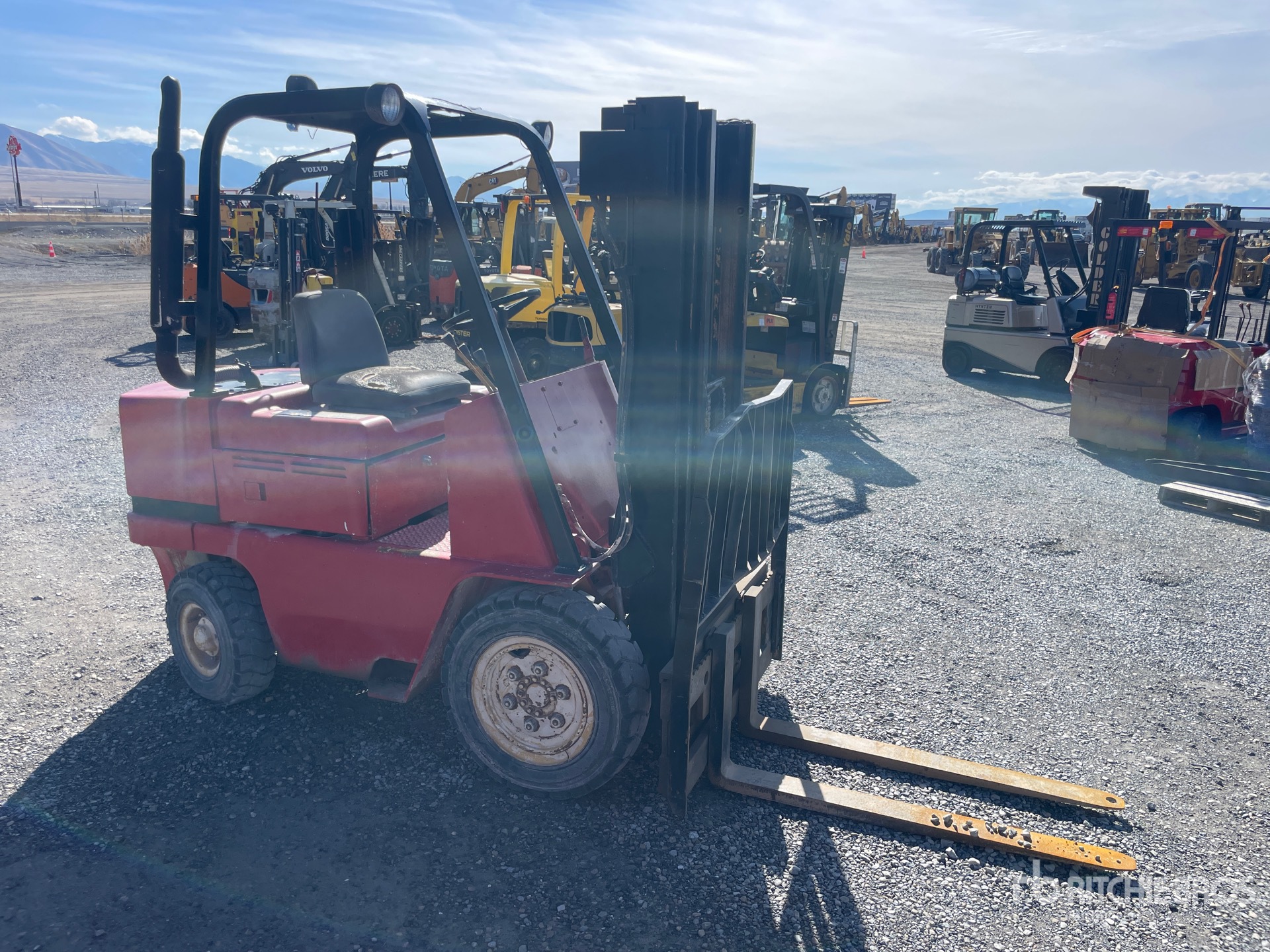 General Appearance with Picture, Right Front Corner