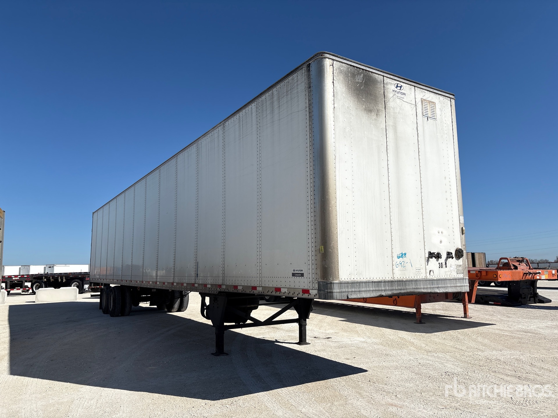 General Appearance with Image, coin avant droit