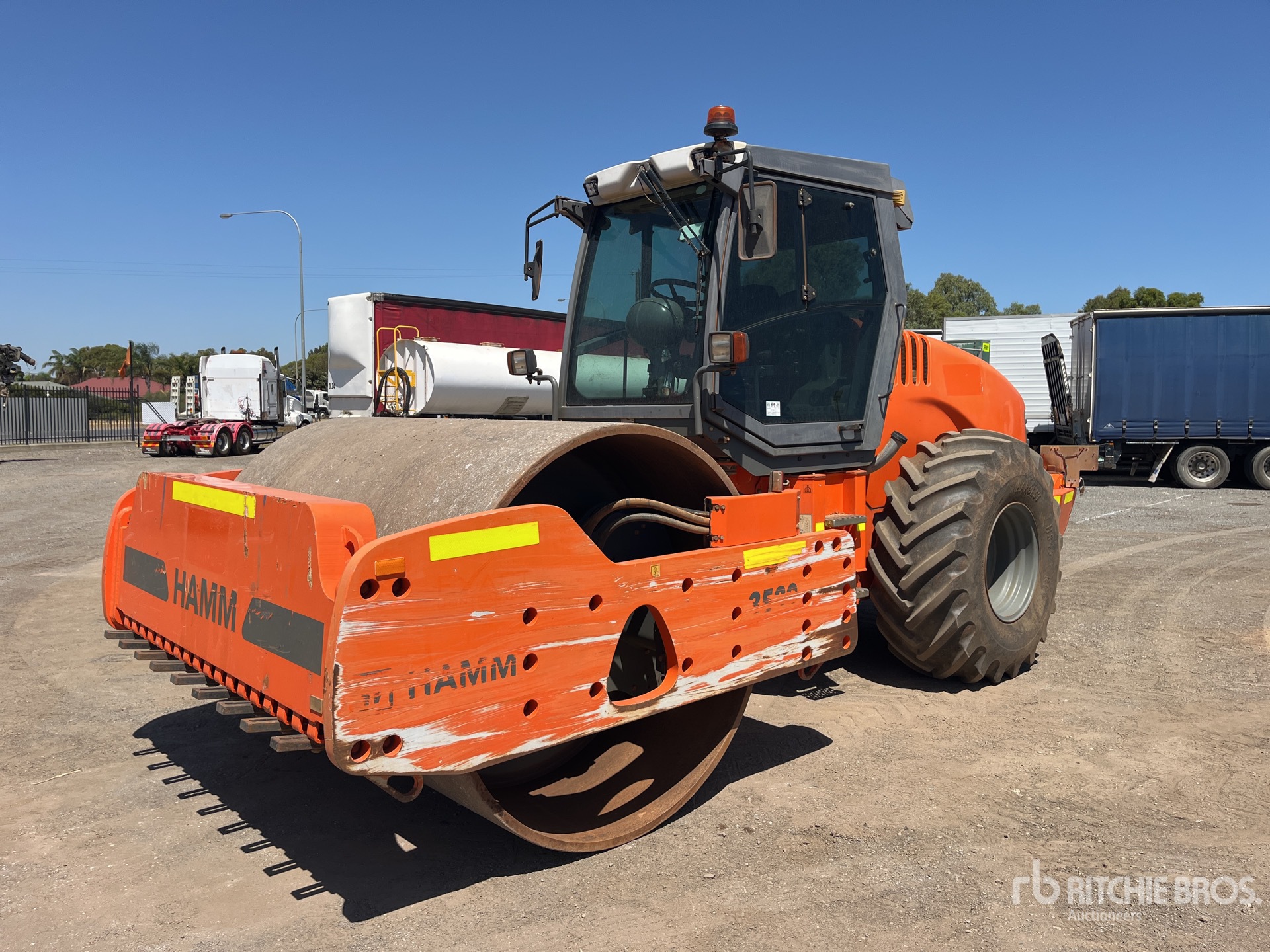 General Appearance with Picture, Left Front Corner