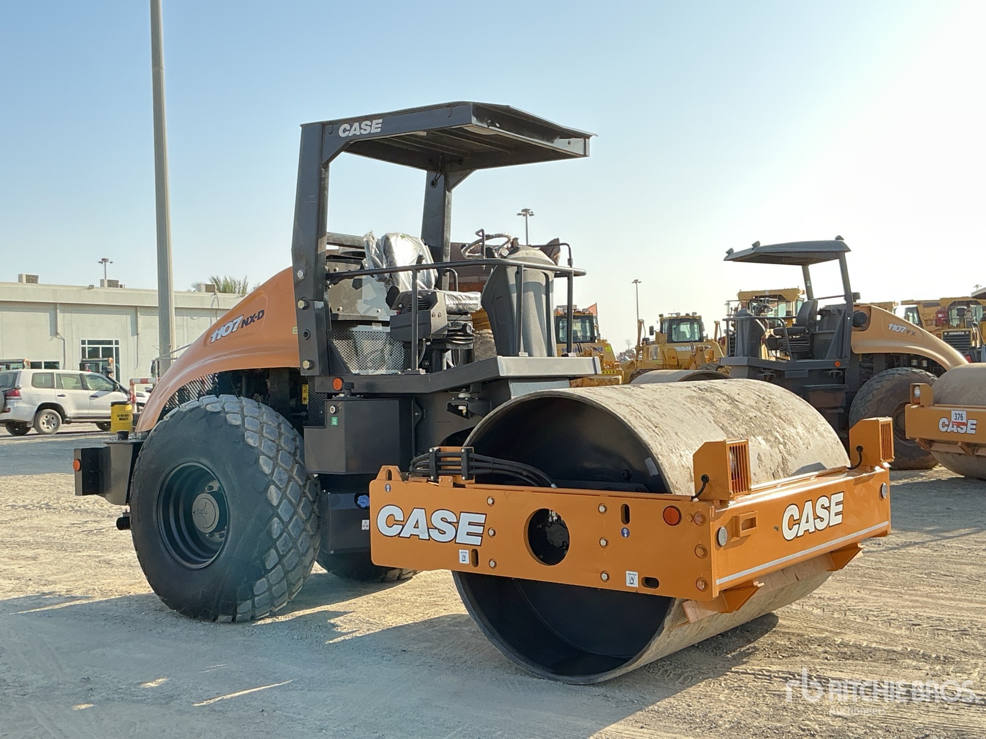 General Appearance with Bild, Ecke vorne rechts