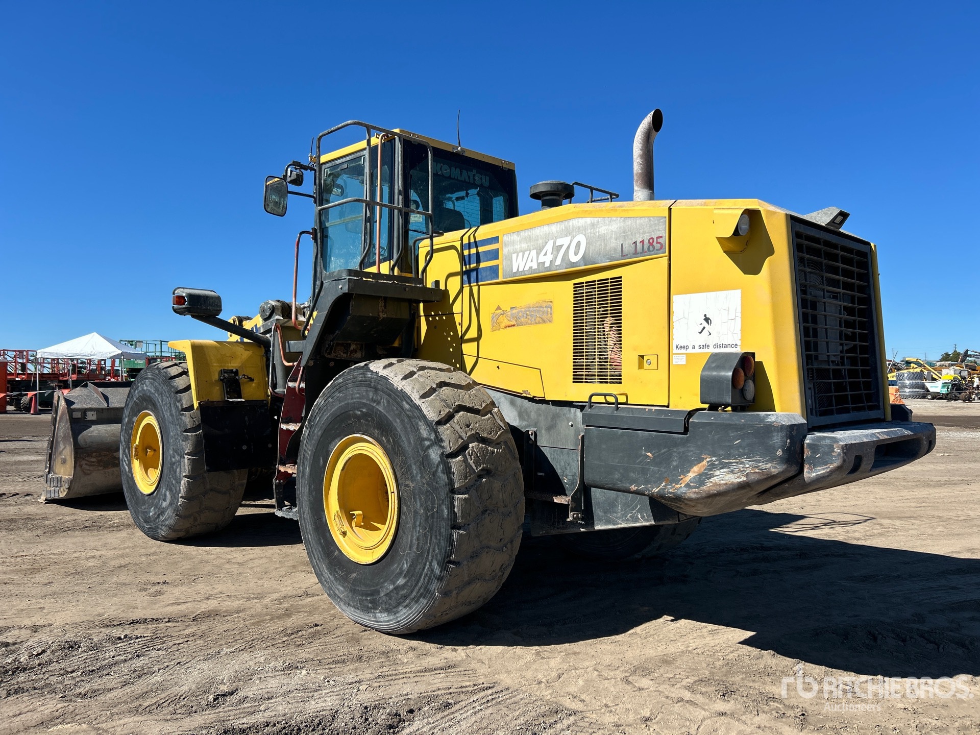 Aspect général with Image, coin arrière gauche