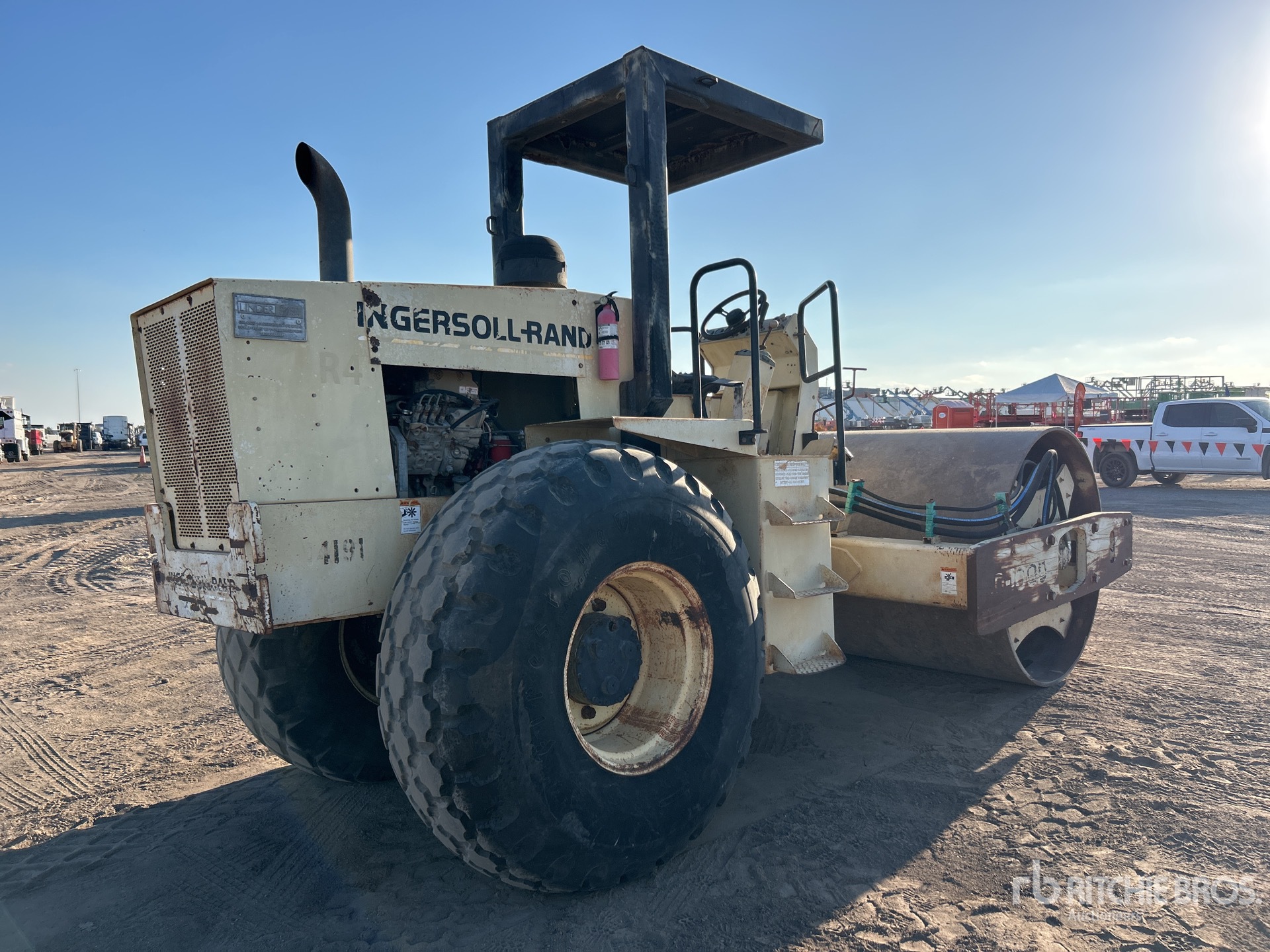 General Appearance with Imagen: esquina trasera derecha