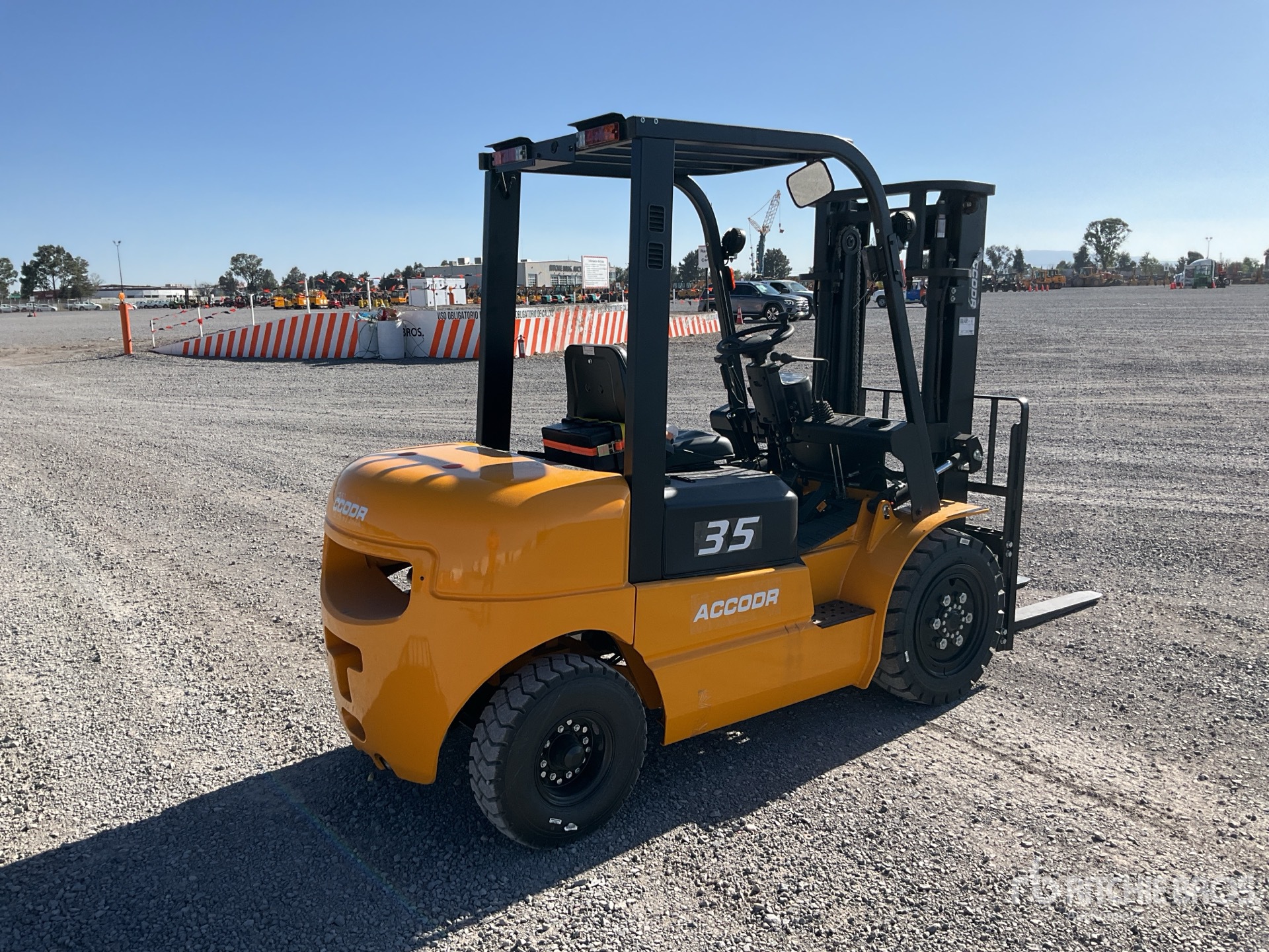 Aspect général with Image, coin arrière droit