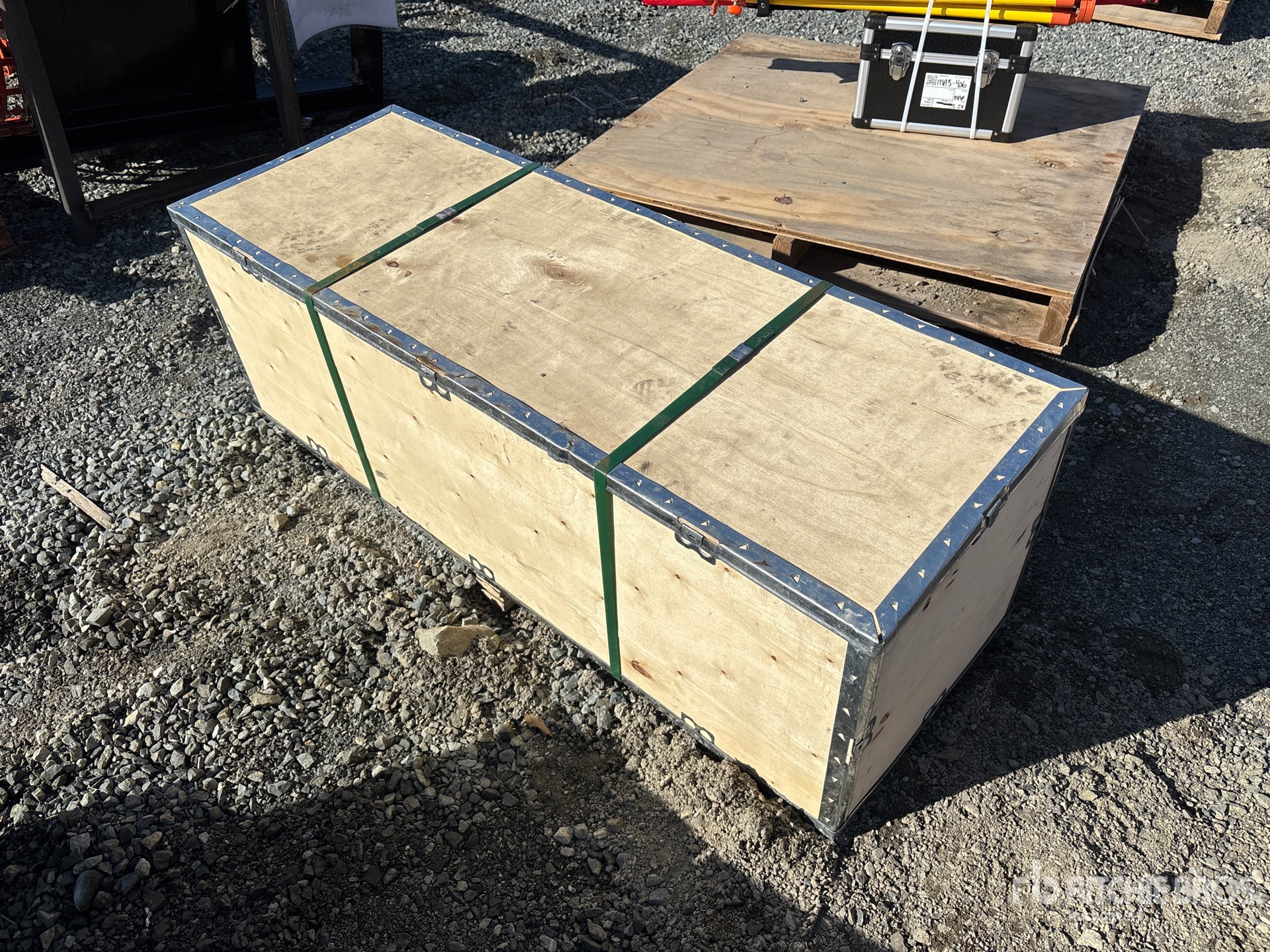 General Appearance with Foto, angolo anteriore sinistro