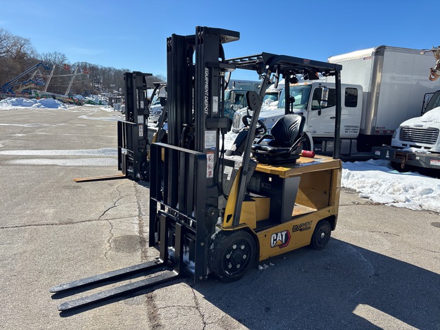 2021 Cat EC25EN2 2400 lb Electric Forklift