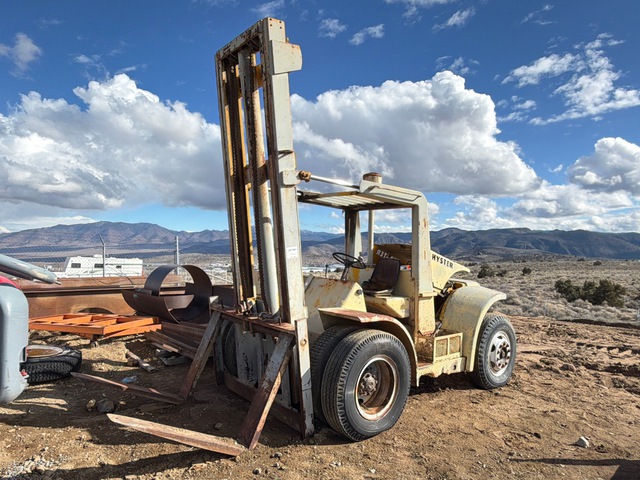 Hyster Pneumatic Tire Forklift (Inoperable)