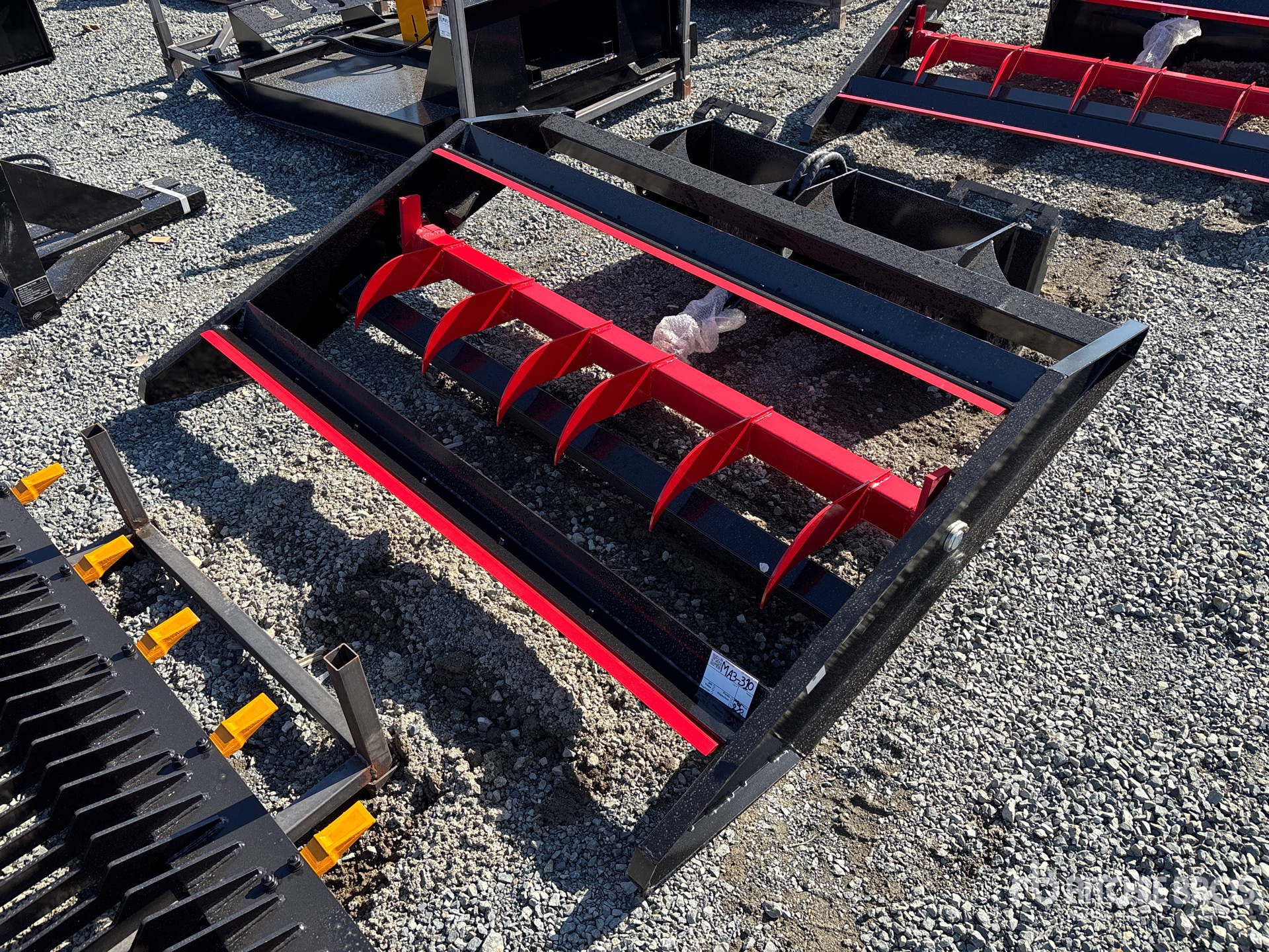 General Appearance with Bild, Ecke vorne links