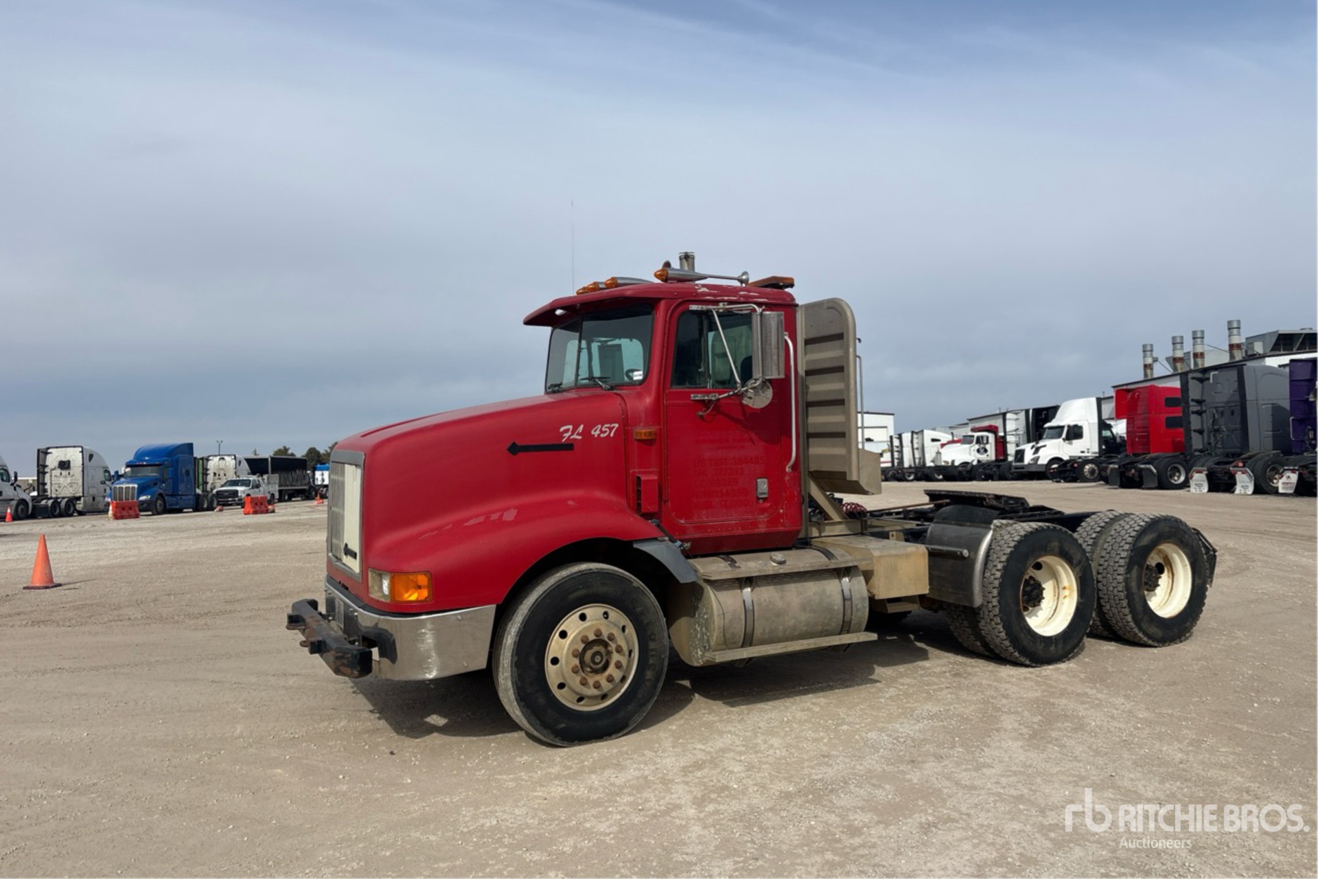 General Appearance with Picture, Left Front Corner