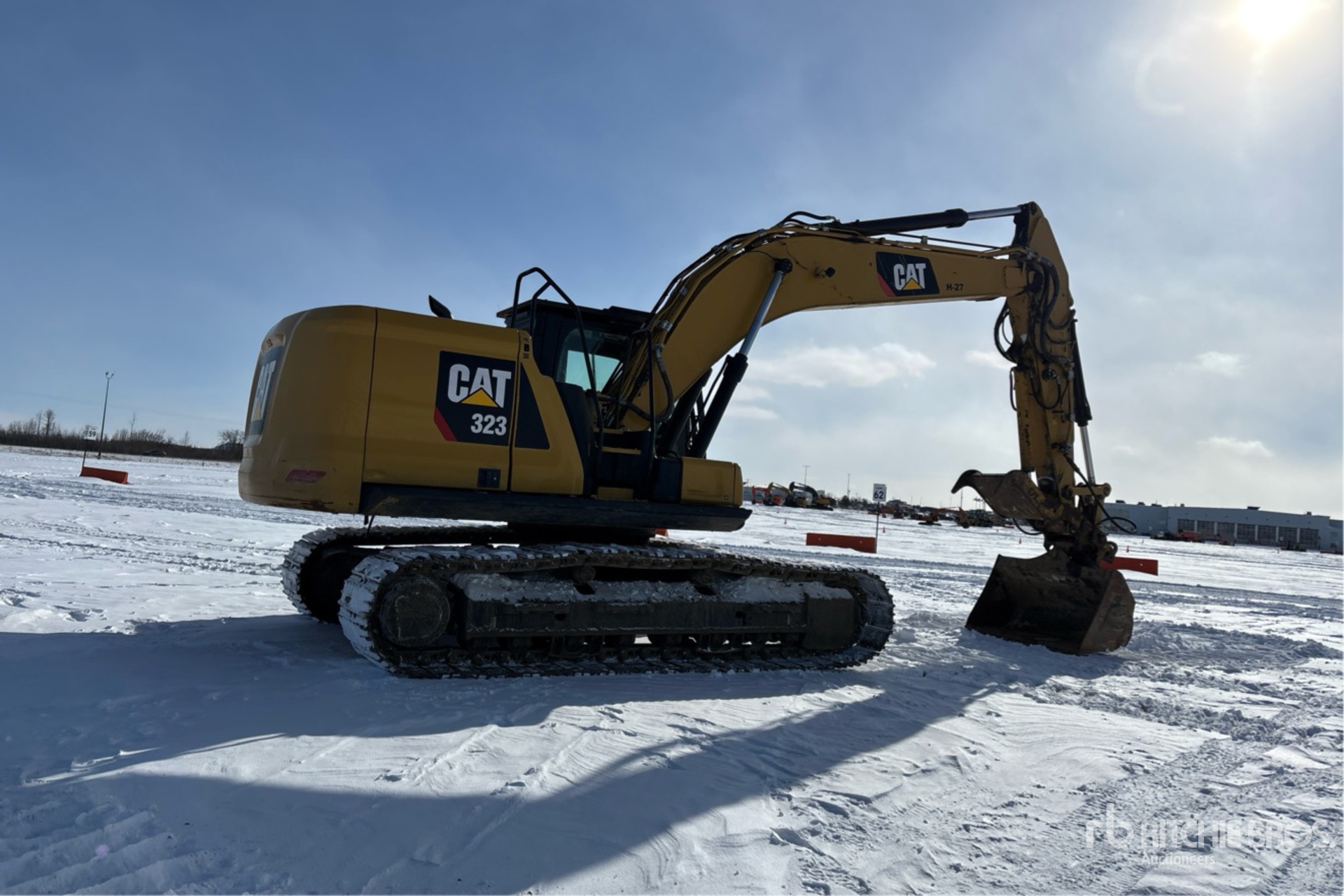 General Appearance with Bild, Ecke hinten rechts