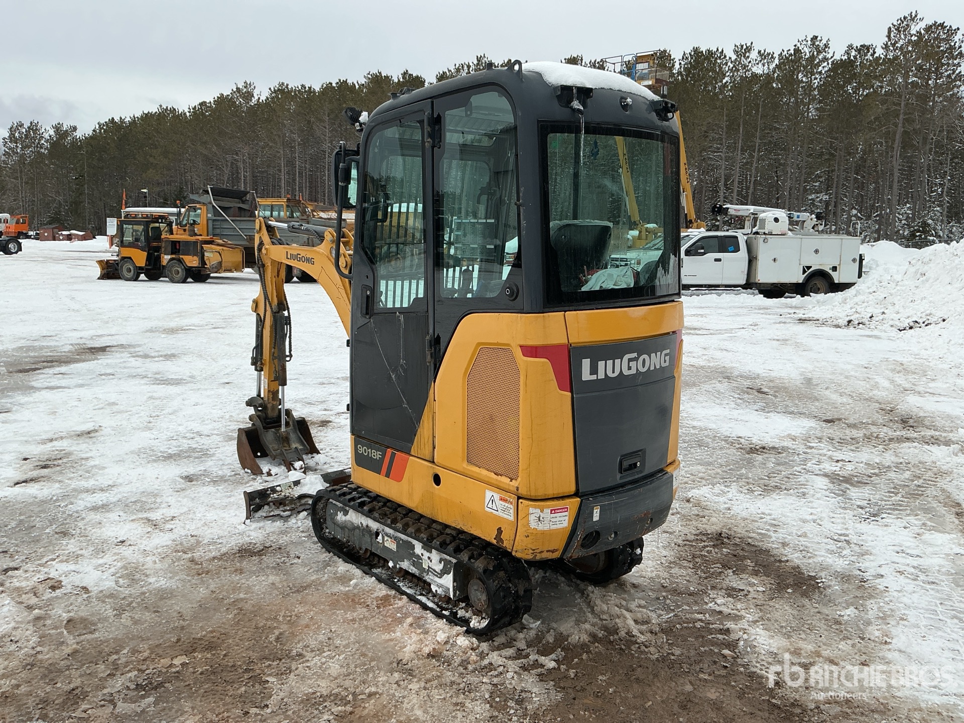 General Appearance with Picture, Left Rear Corner