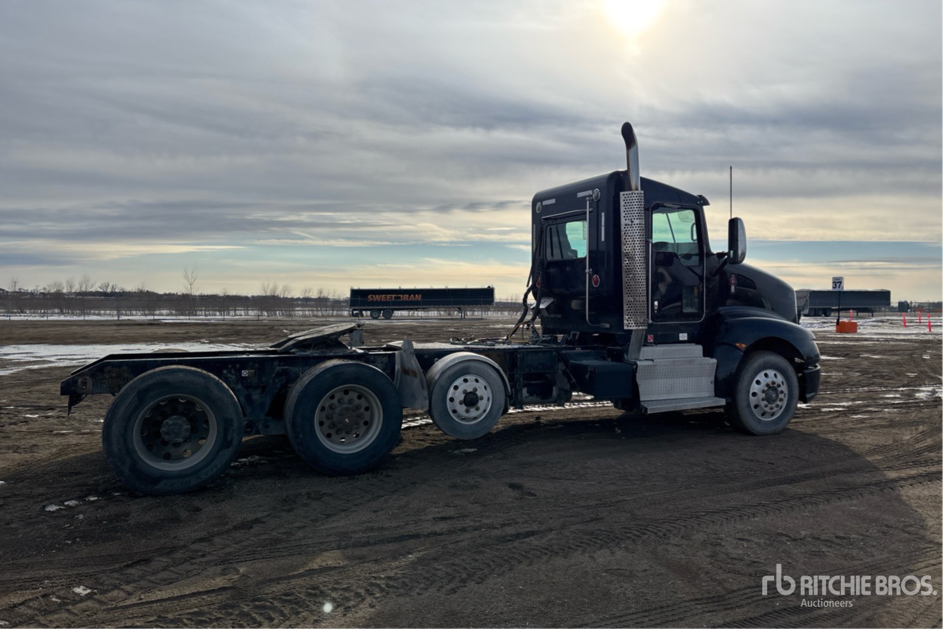 General Appearance with Imagen: esquina trasera derecha