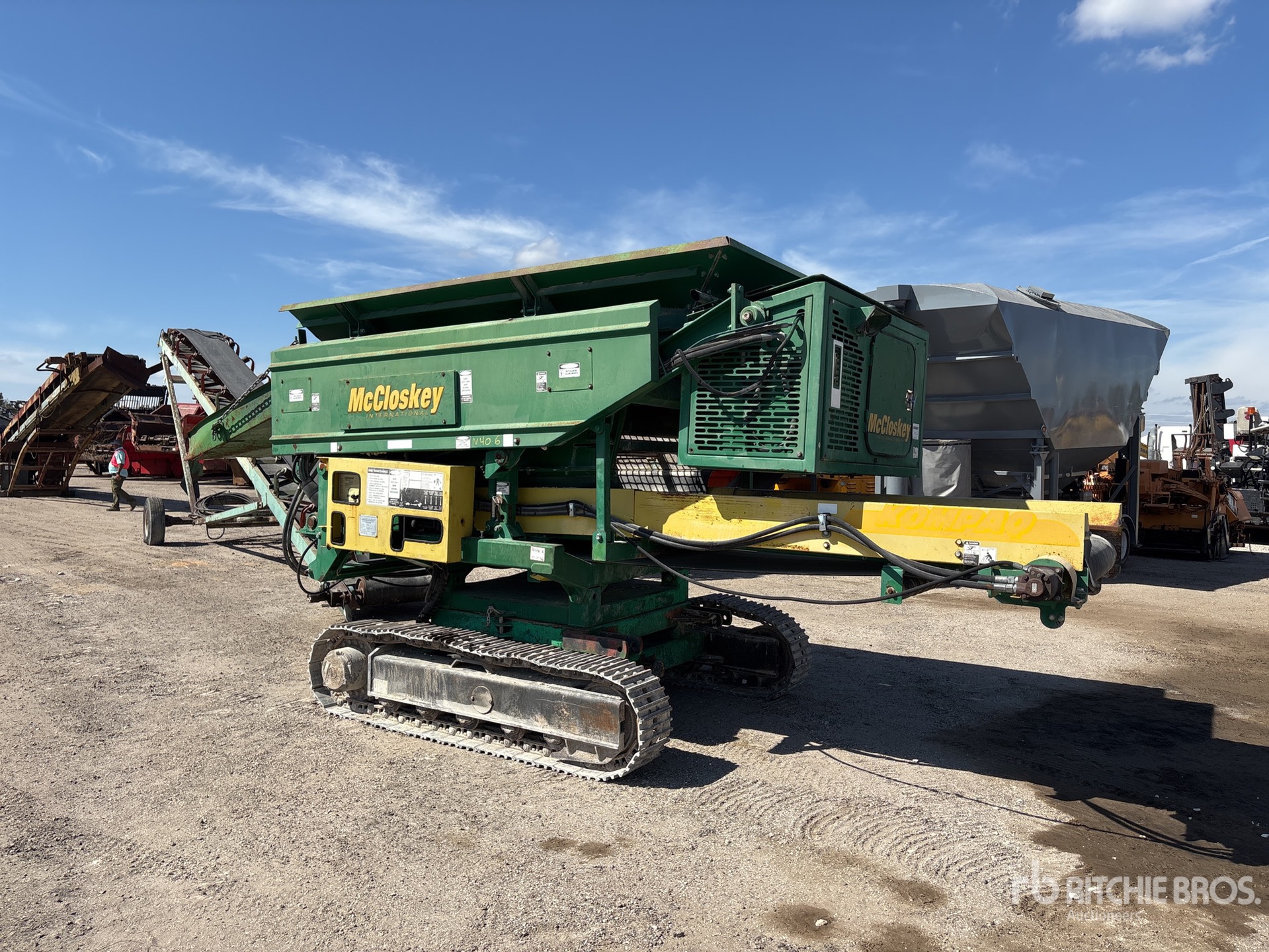 General Appearance with Bild, Ecke hinten links