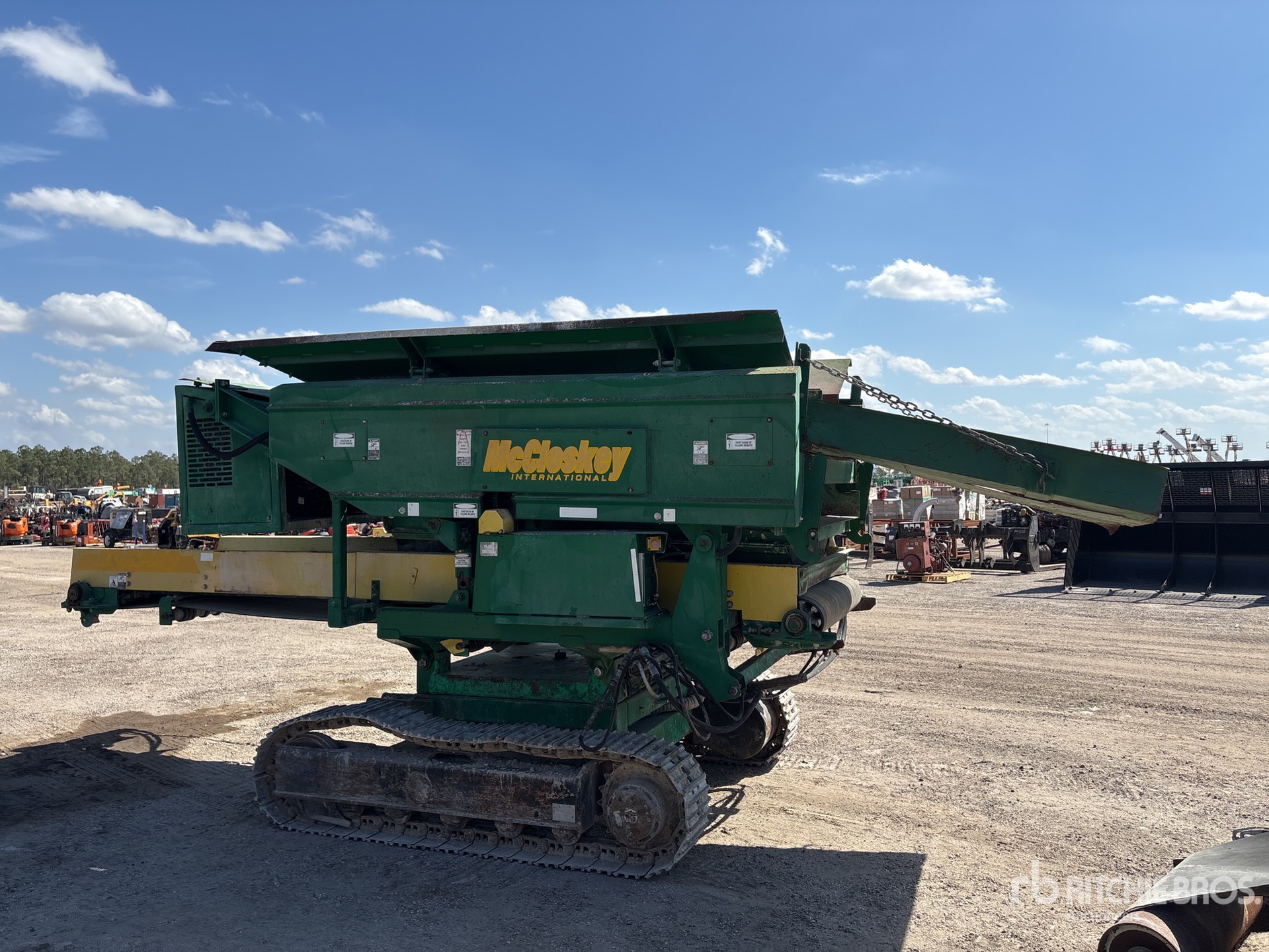 General Appearance with Bild, Ecke vorne rechts