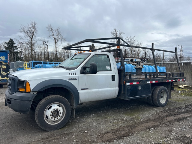 2007 Ford F 550 w/Pipe Rack XL 4x4 Flatbed Truck (Inoperable)