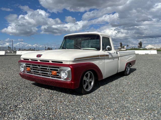1964 Ford F-100 4x2 Pickup